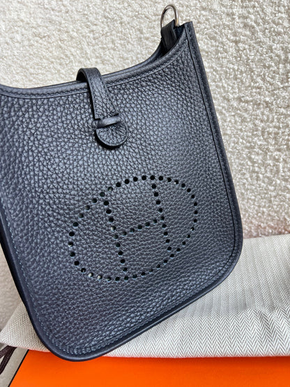 Hermes Evelyne TPM in Caban Clemence Leather with Palladium Hardware