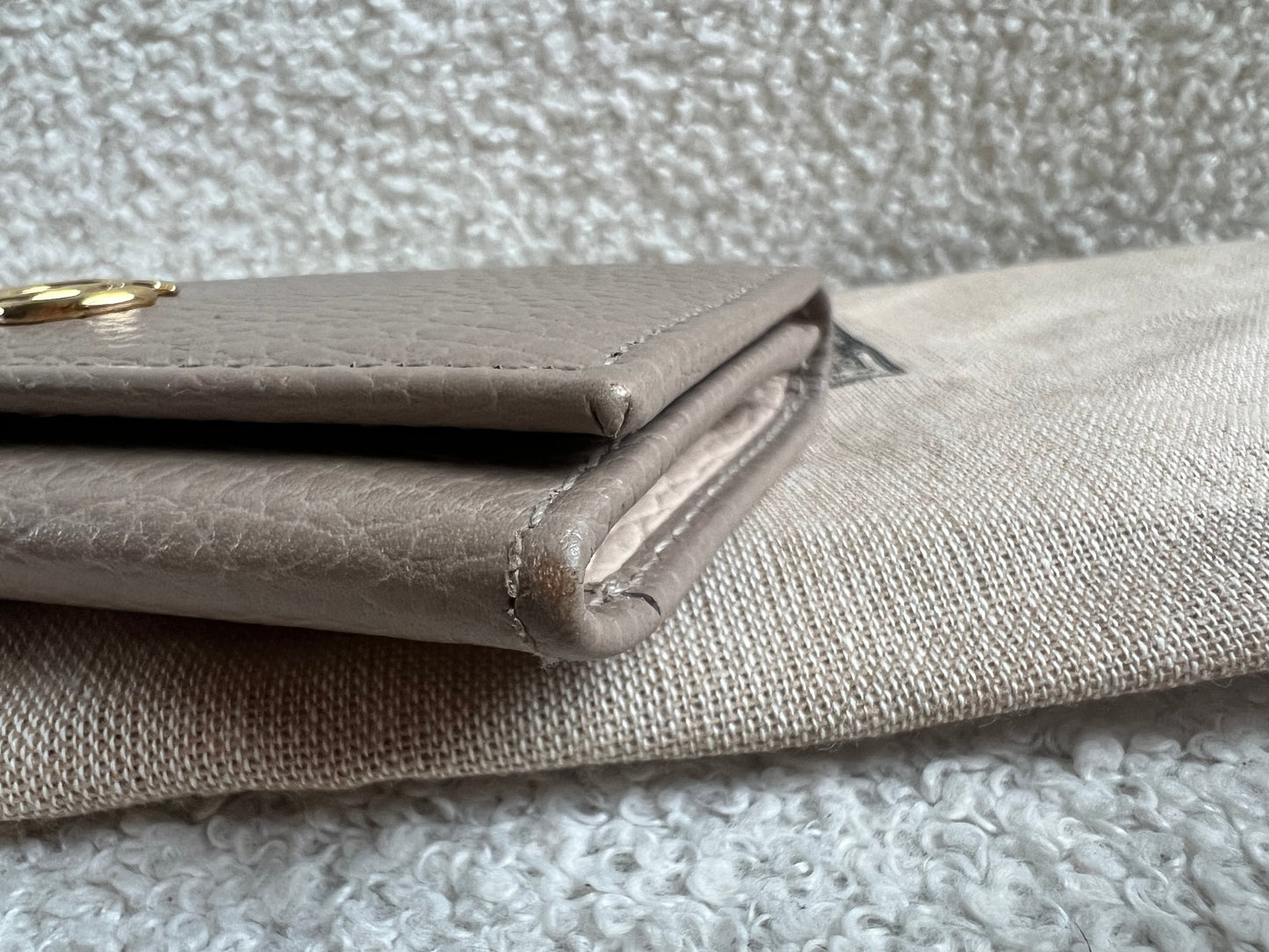 Gucci Beige Marmont Card Holder