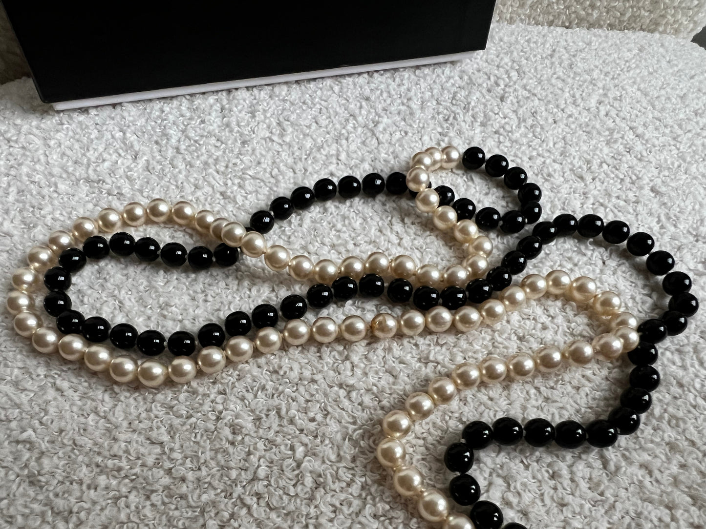 Chanel CC Black and White Beaded Long Lariat Necklace