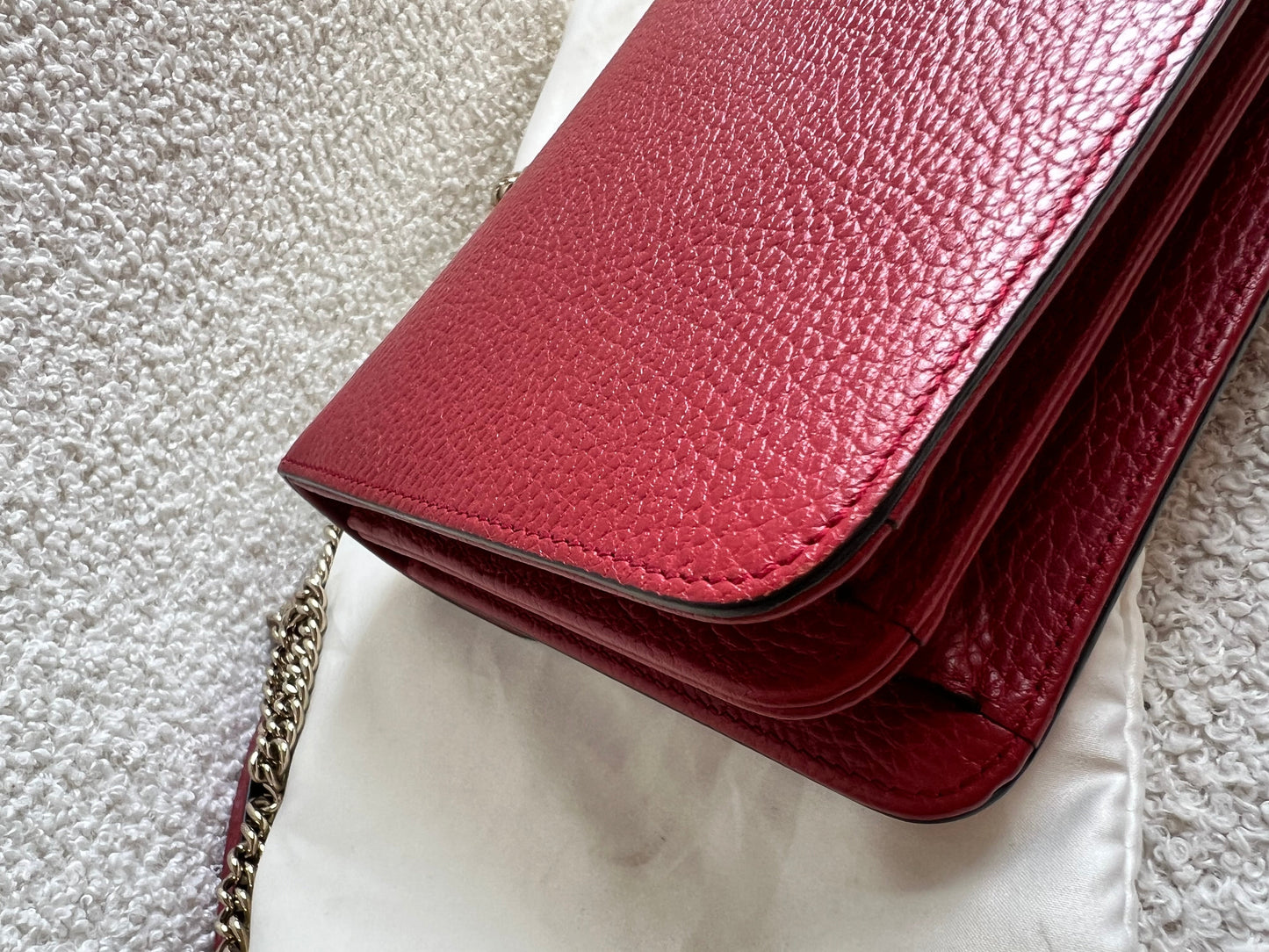 Gucci Interlocking GG Red Small Shoulder Bag