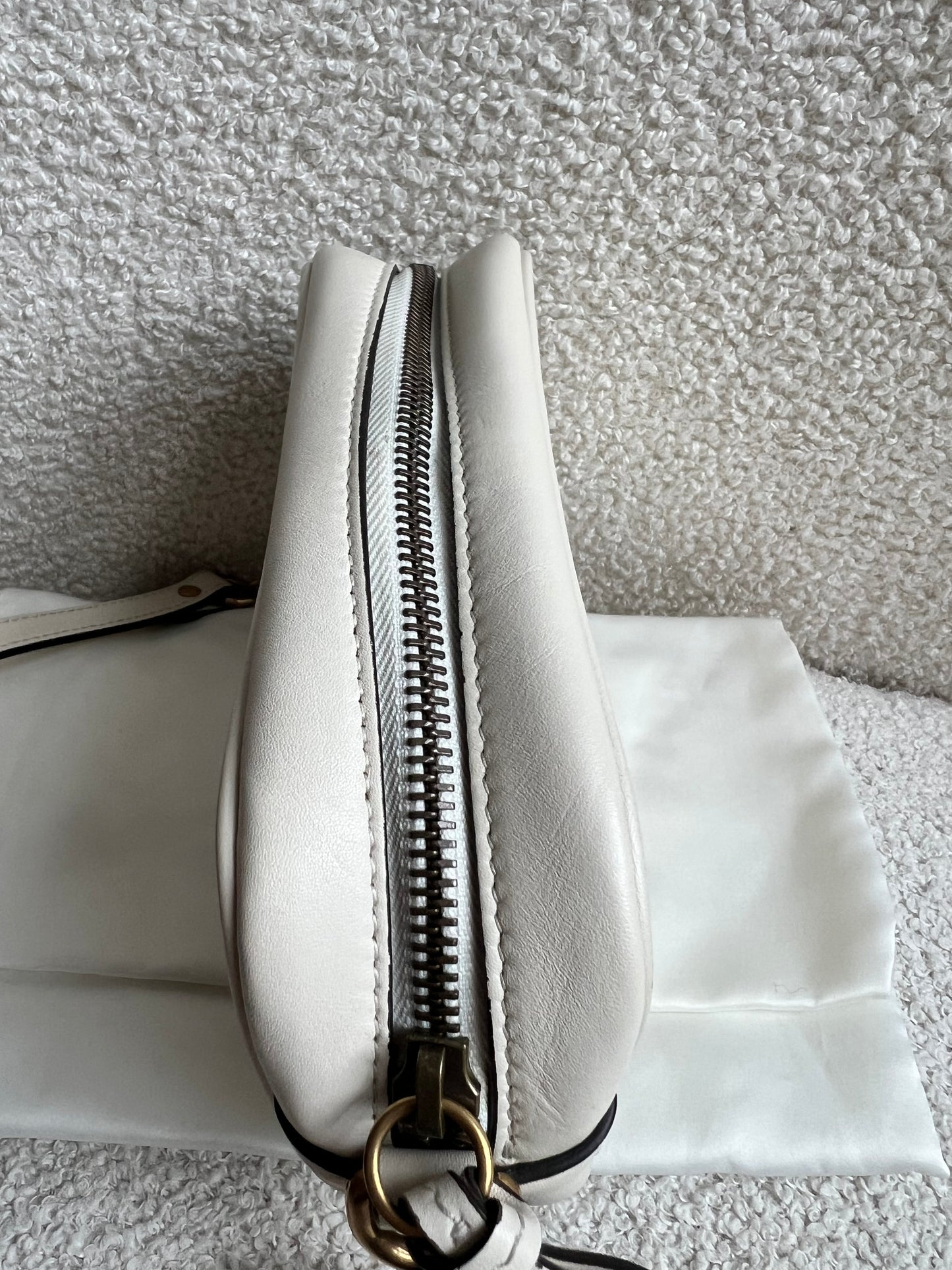 Gucci GG White Marmont Mini Shoulder Bag (RRP £1,360)