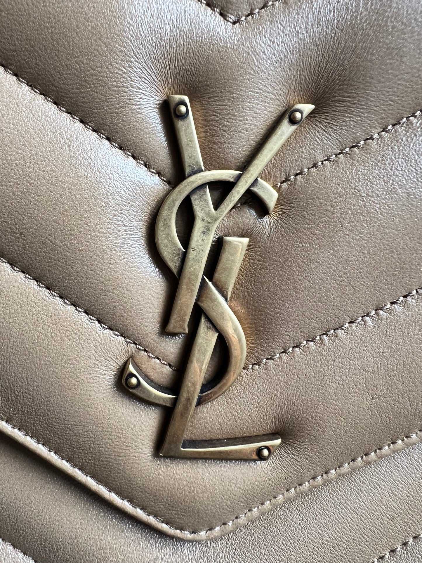 Yves Saint Laurent (YSL) Medium Natural Tan LouLou (RRP £2145)