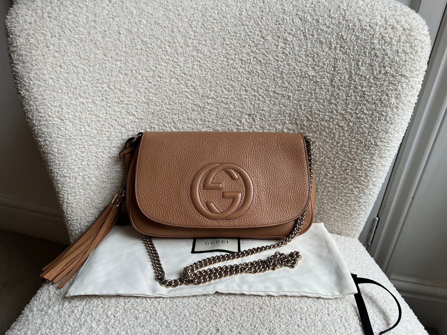Gucci Beige Soho Chain Crossbody Flap Bag