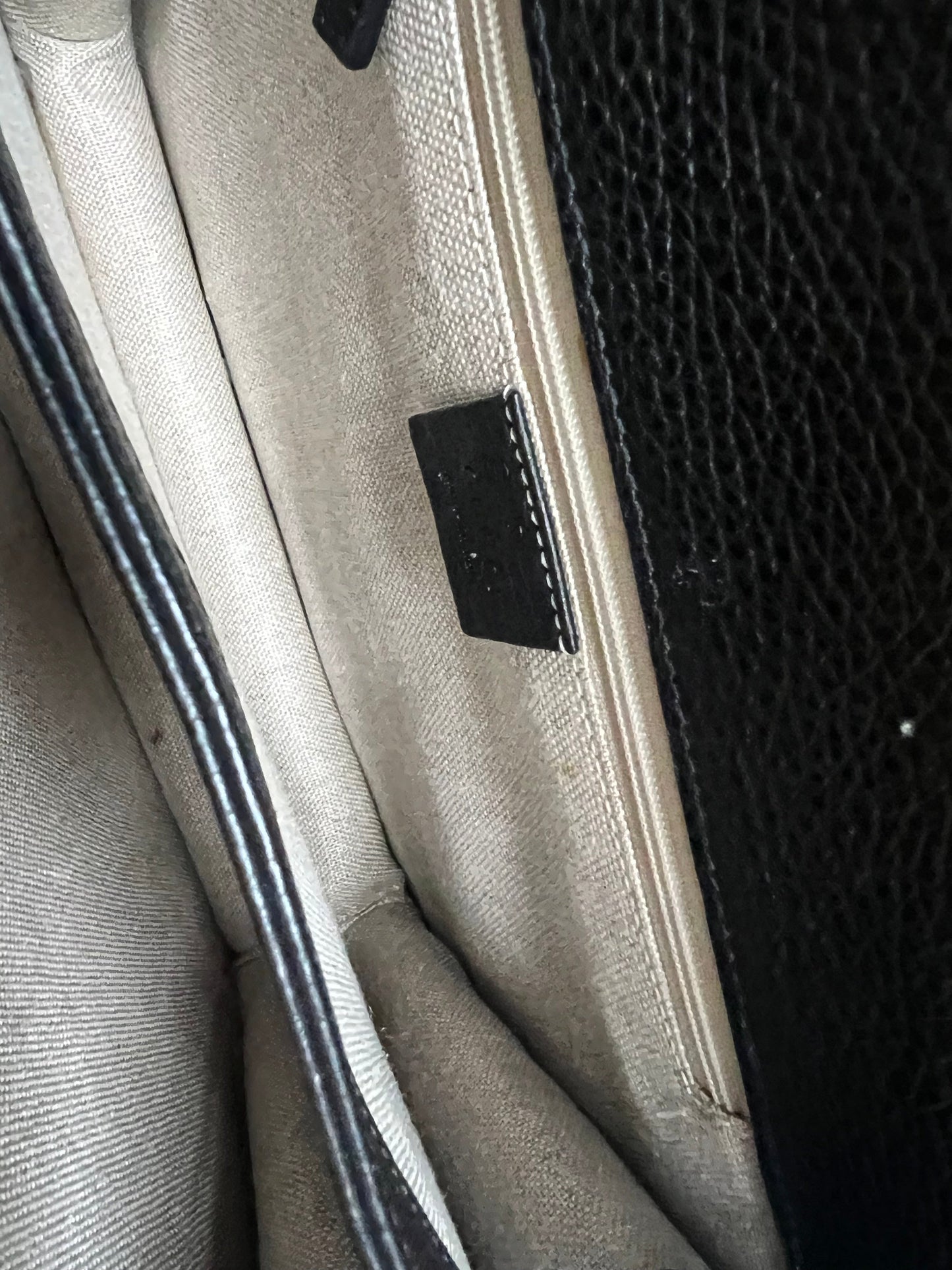 Gucci Interlocking GG Black Medium Shoulder Bag