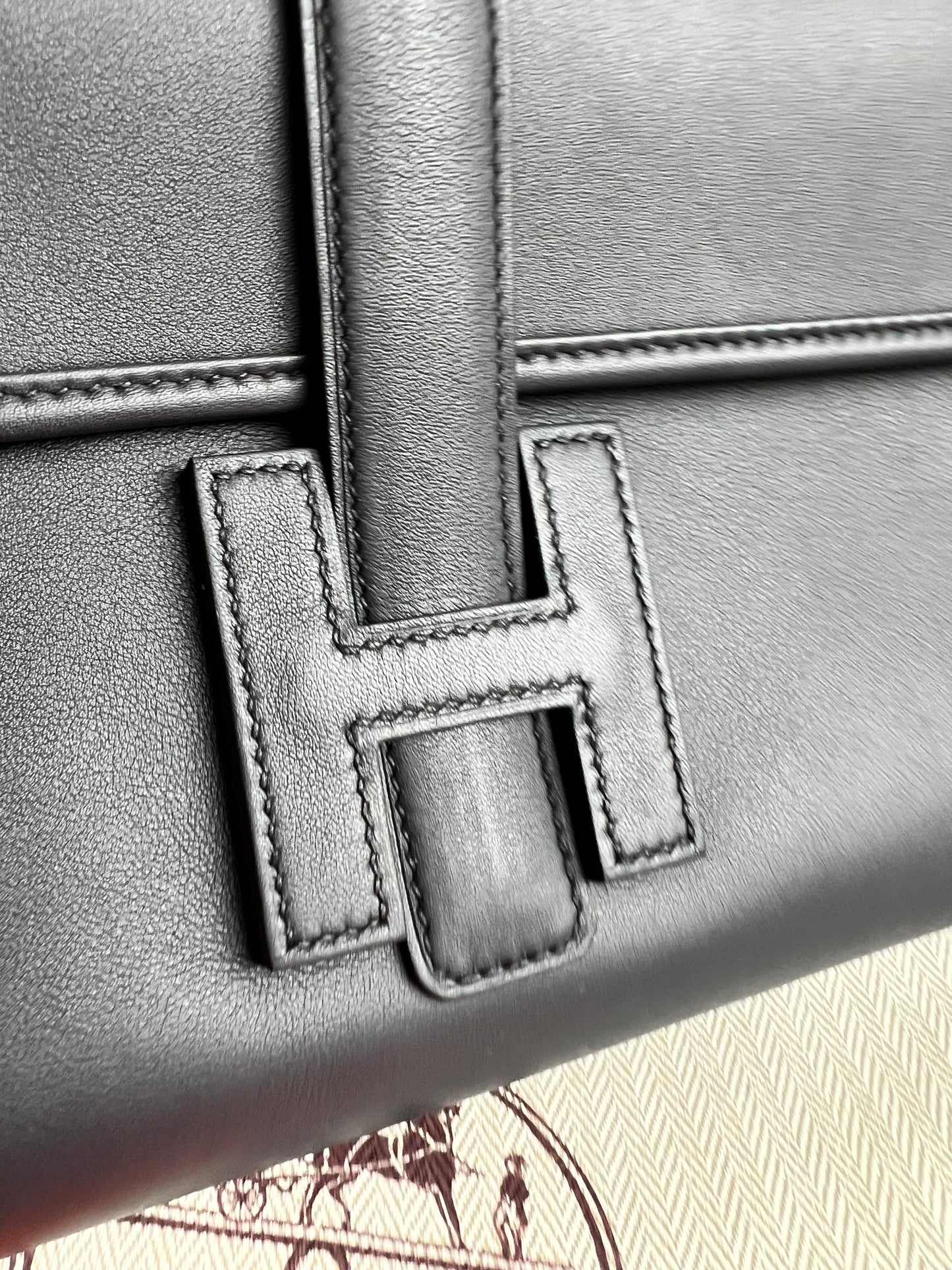 Hermes Jige Elan 29 Clutch in Bleu Nuit (RRP £3360)