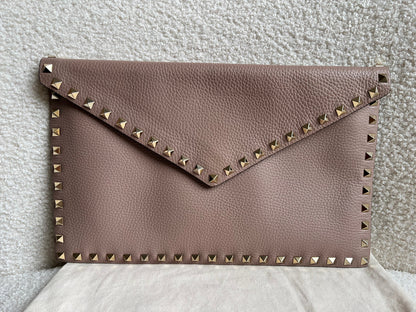 Valentino Garavani Rockstud Calfskin Clutch Pouch Rose Poudre (RRP £540)