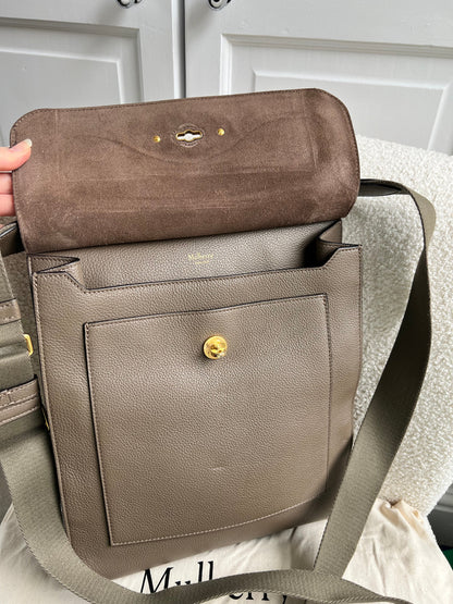 Mulberry Large Clay Antony (RRP £825)
