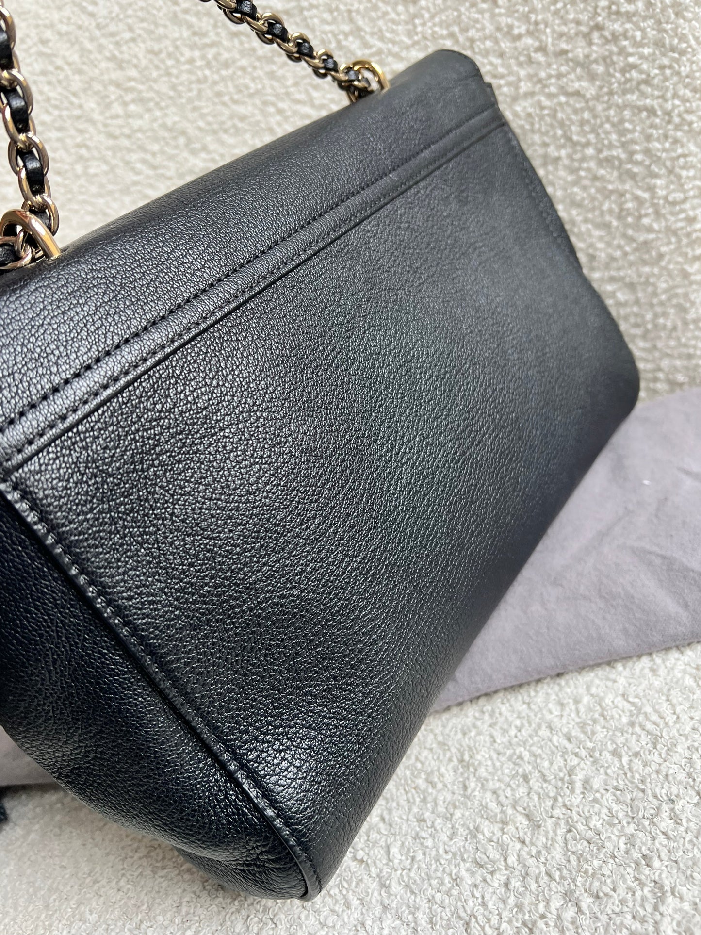 Mulberry Black Medium Lily with Gold Hardware (RRP £1195)