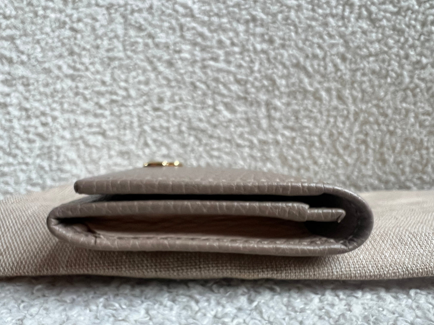 Gucci Beige Marmont Card Holder