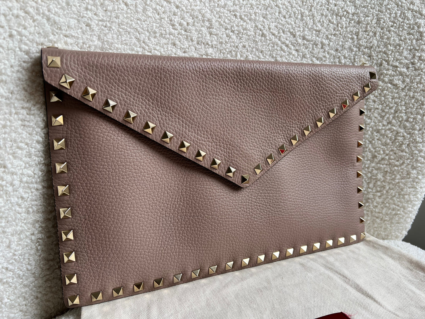 Valentino Garavani Rockstud Calfskin Clutch Pouch Rose Poudre (RRP £540)
