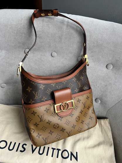 Louis Vuitton Dauphine Hobo PM (RRP £2190)