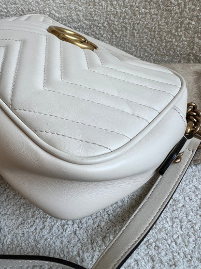 Gucci GG White Marmont Small Shoulder Bag (RRP £1440)
