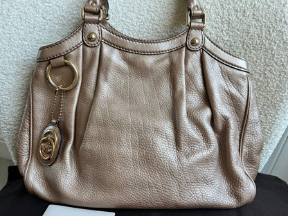Gucci Winter Rose Leather Medium Sukey Tote Bag