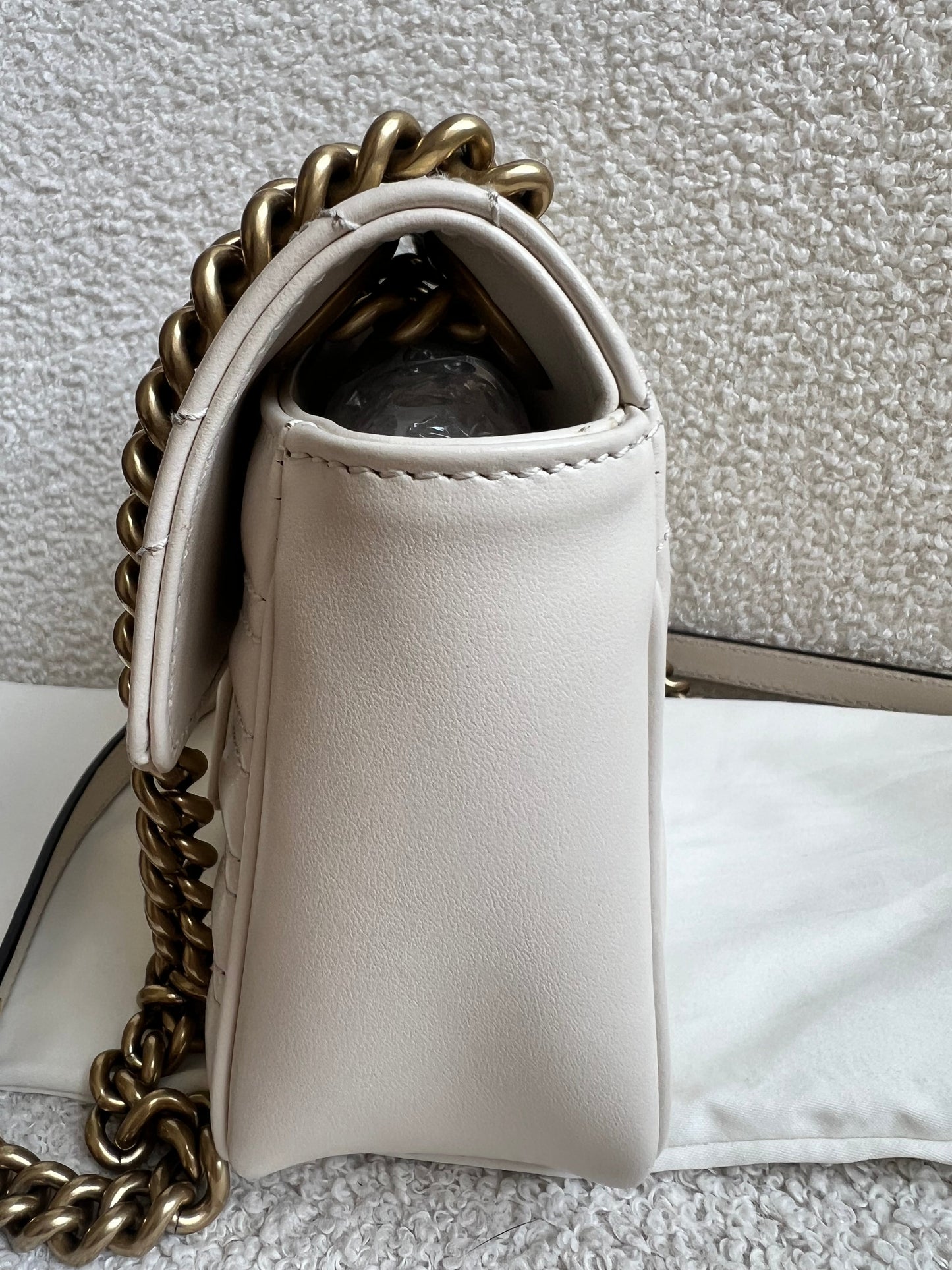 Gucci GG White Marmont Mini Shoulder Bag (RRP £1,890)