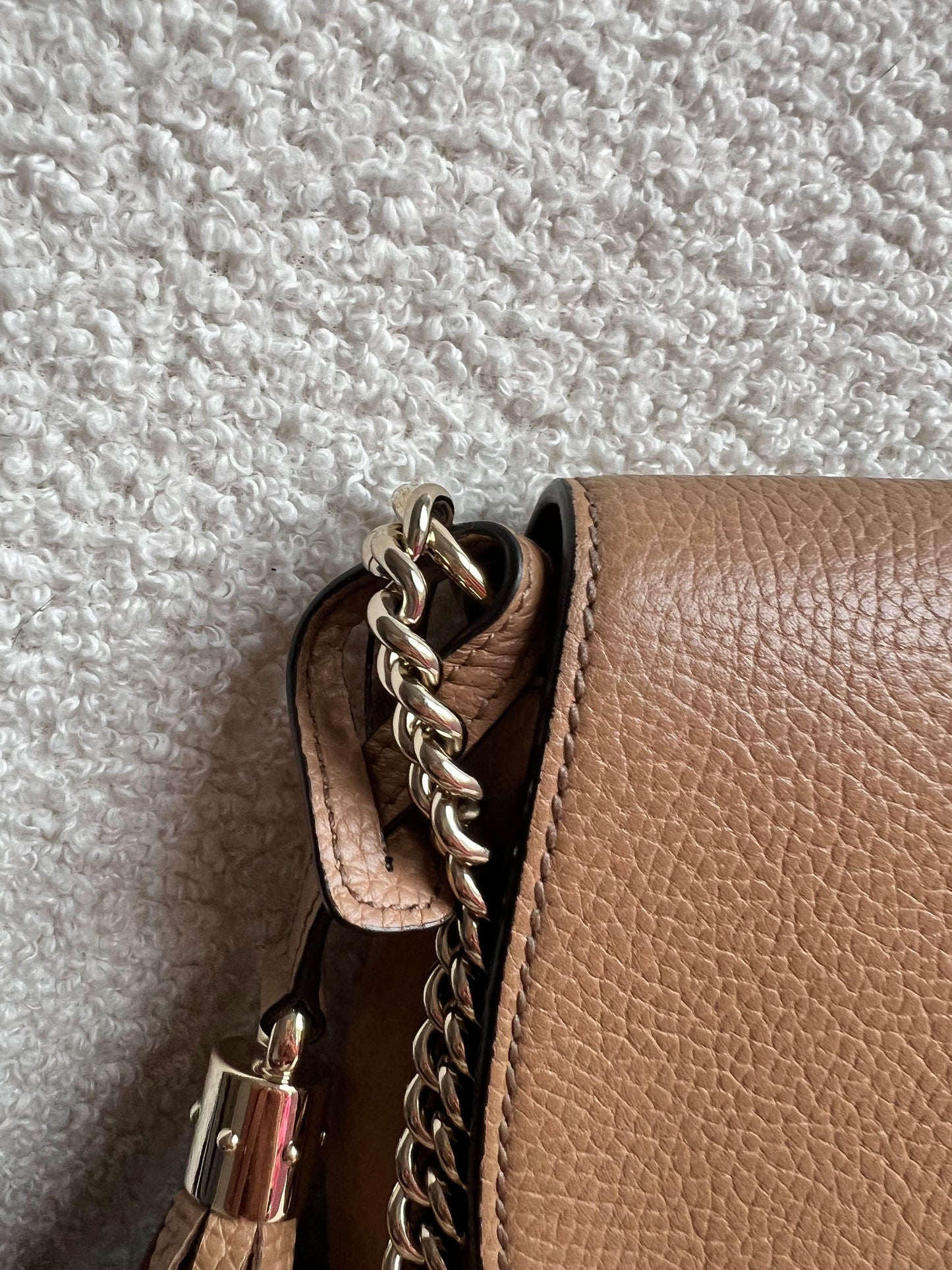 Gucci Beige Soho Chain Crossbody Flap Bag