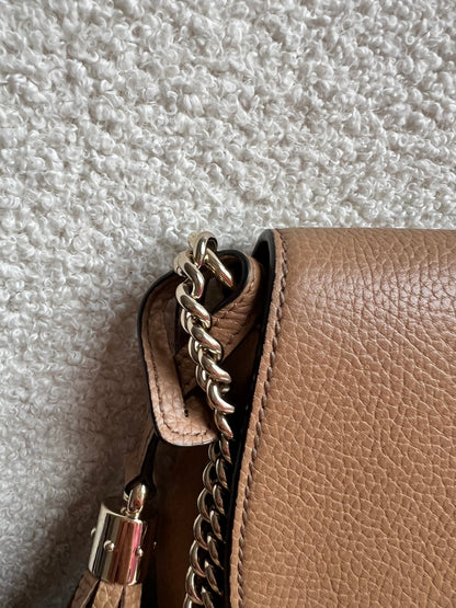 Gucci Beige Soho Chain Crossbody Flap Bag