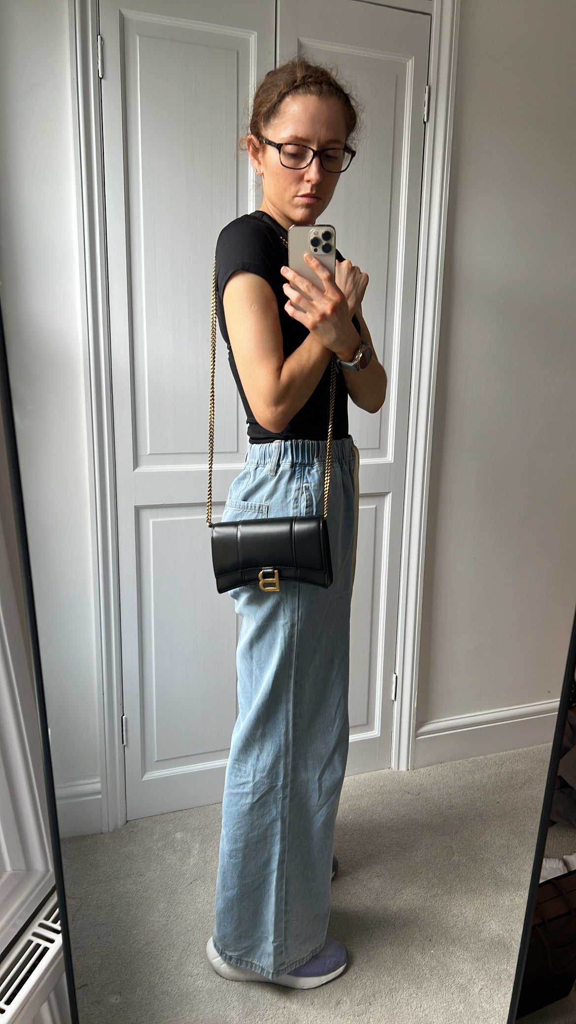 Balenciaga Black Hourglass Wallet on Chain (RRP £1190)