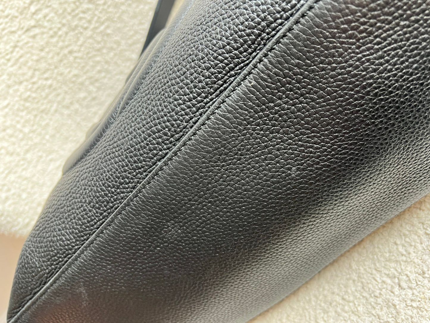 Gucci Soho Large Hobo in Black Pebbled Calfskin