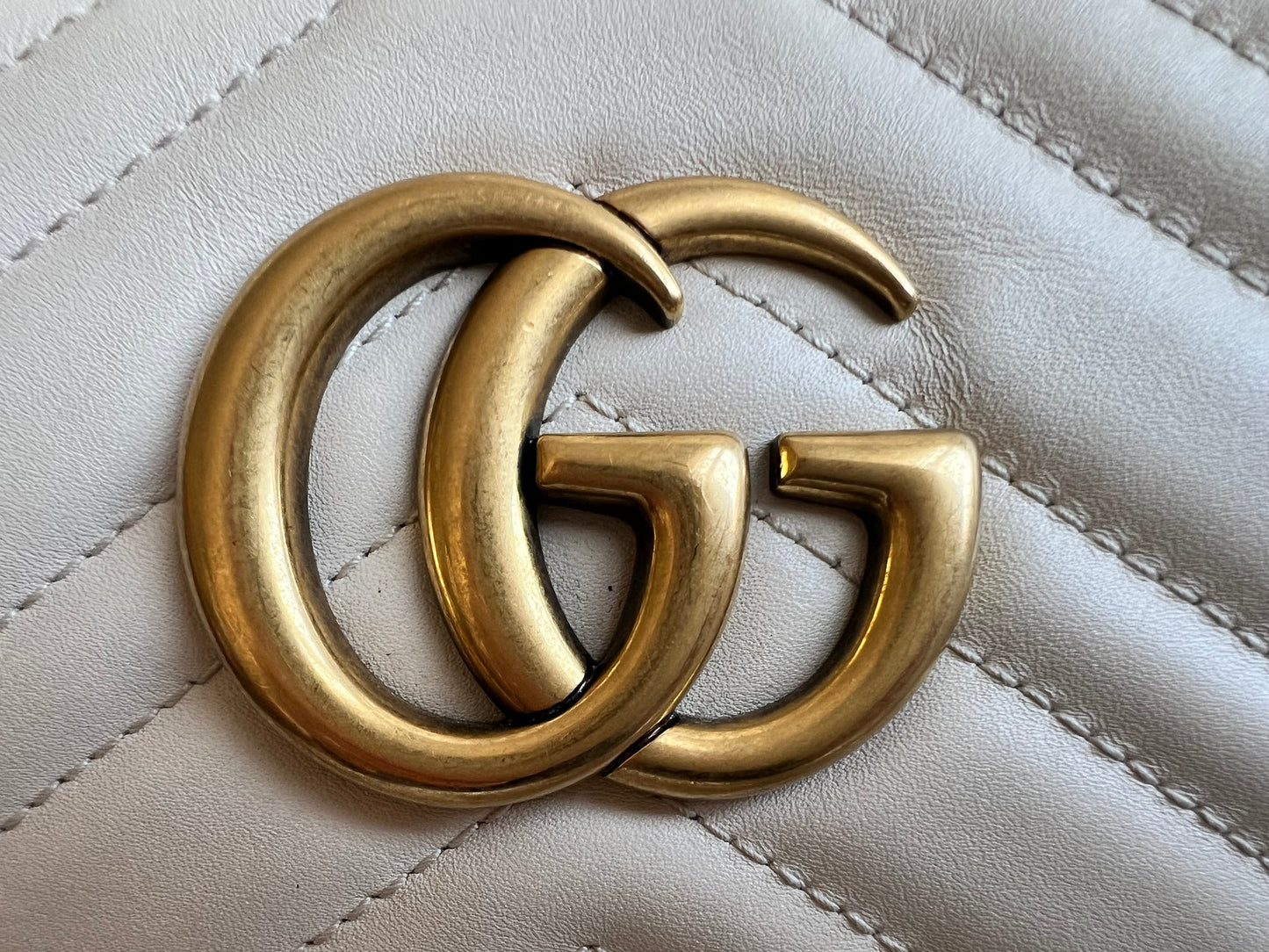 Gucci GG White Marmont Small Shoulder Bag (RRP £1440)