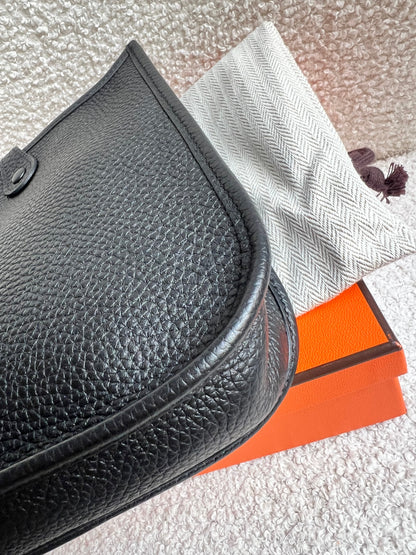 Hermes Evelyne TPM in Black Clemence Leather with Palladium Hardware