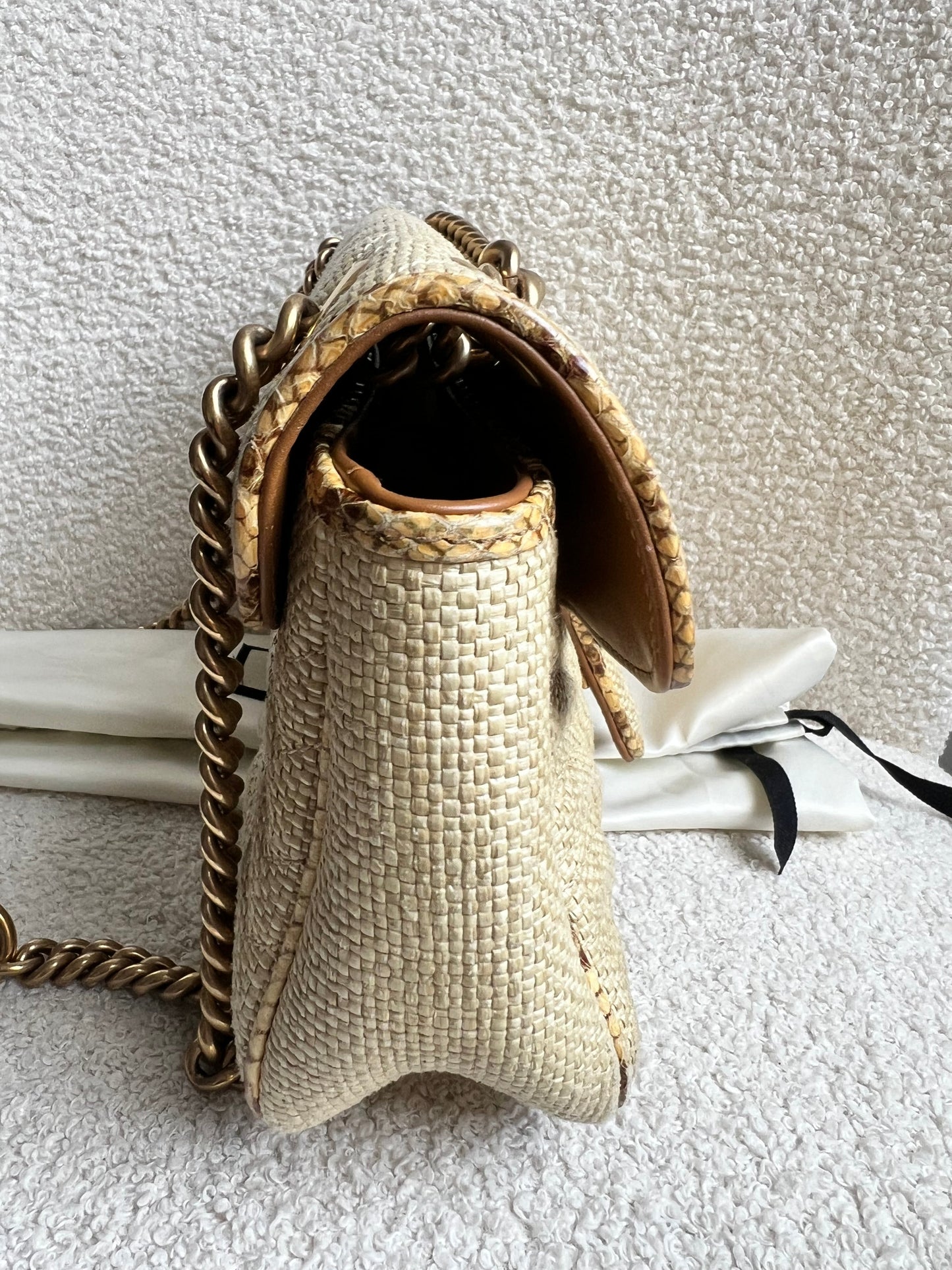 Gucci GG Beige Raffia Marmont Small Shoulder Bag (RRP £1,570)