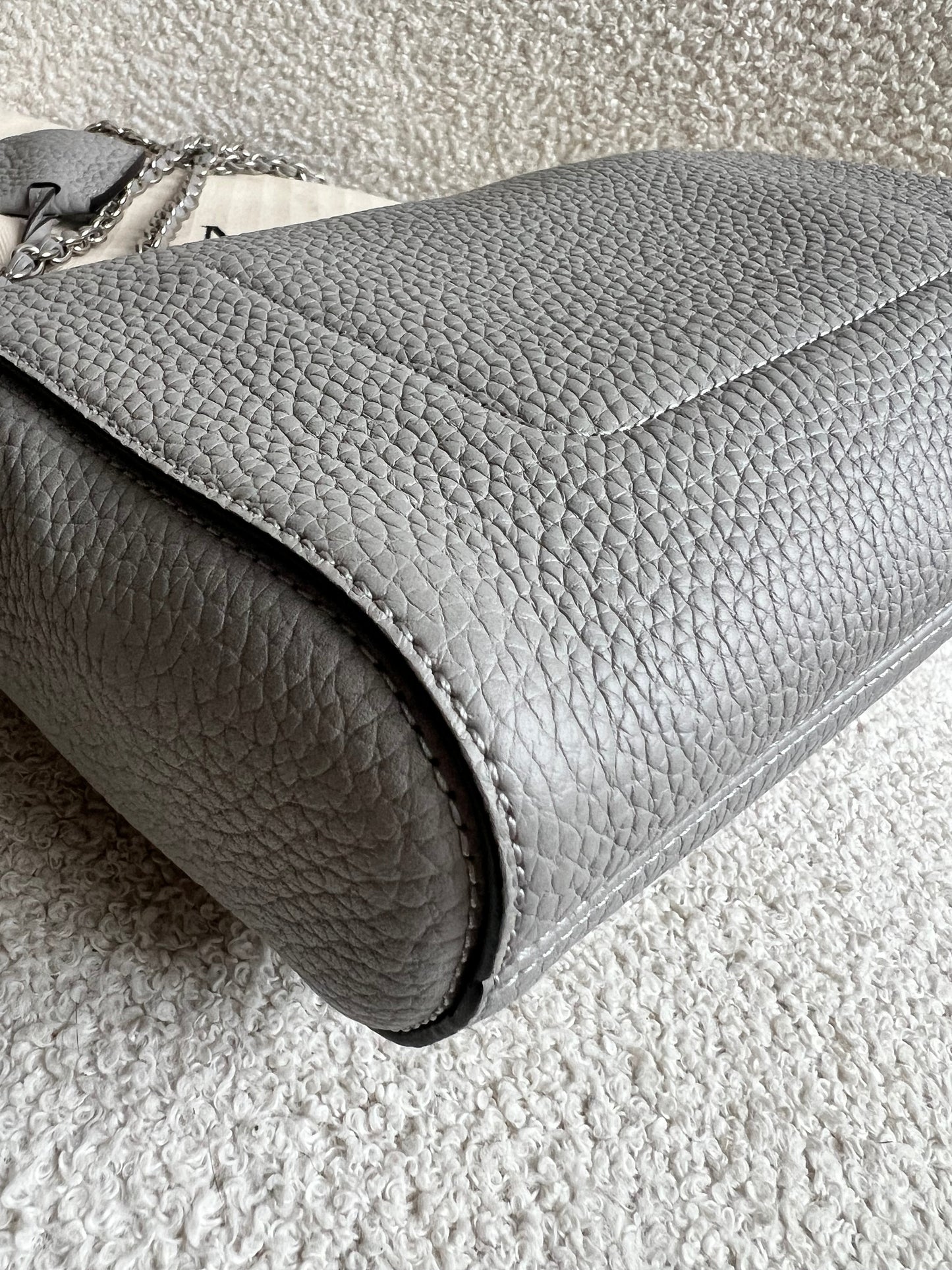 Mulberry Pale Grey Regular Lily Heavy Grain (RRP £1095)