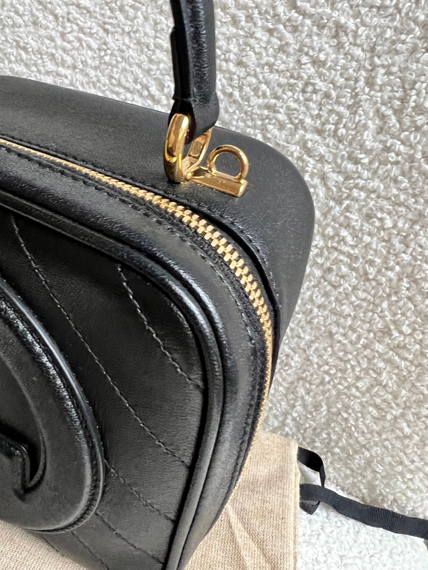Gucci Black Small Top Handle Blondie Shoulder Bag (RRP £1870)