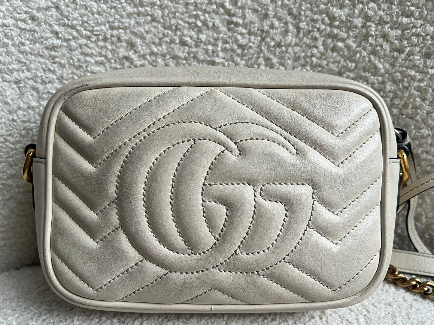 Gucci GG White Marmont Mini Shoulder Bag (RRP £1,360)