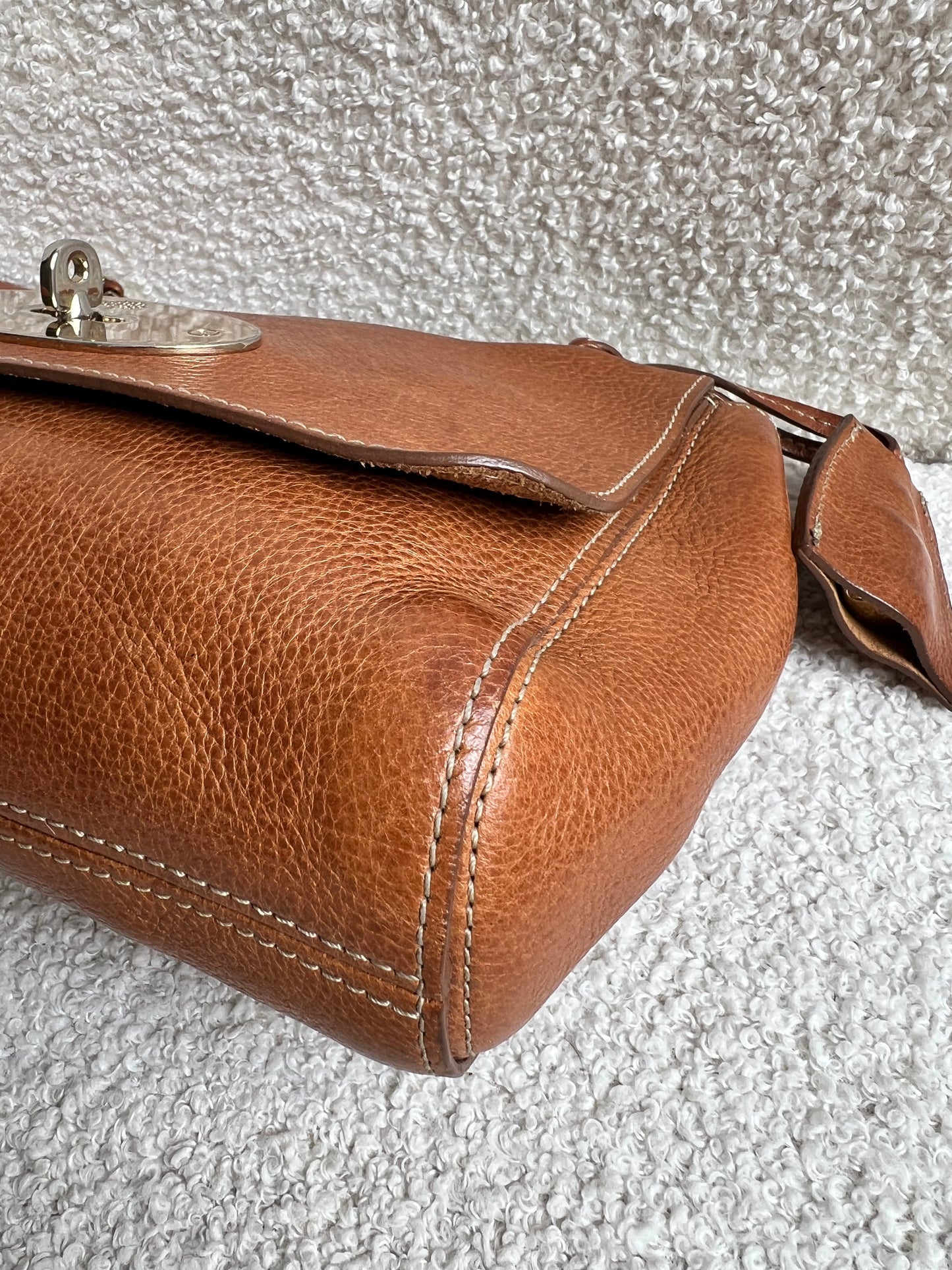 Mulberry Oak Regular Lily with Gold Hardware (RRP £995)