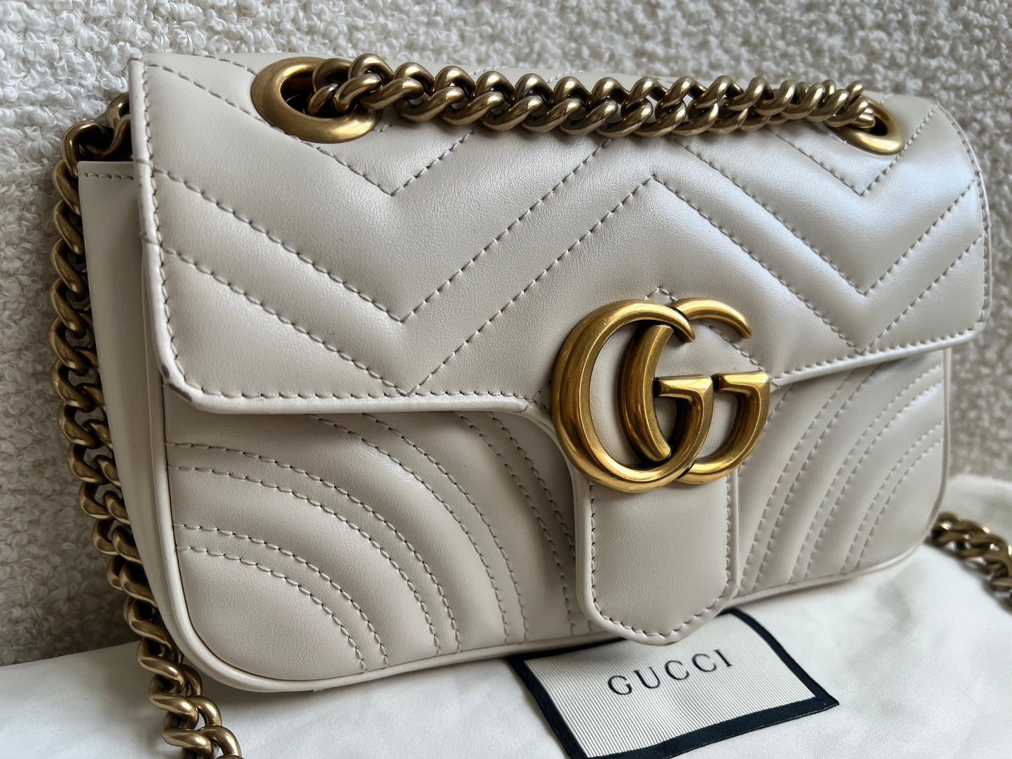 Gucci GG White Marmont Mini Shoulder Bag (RRP £1,890)