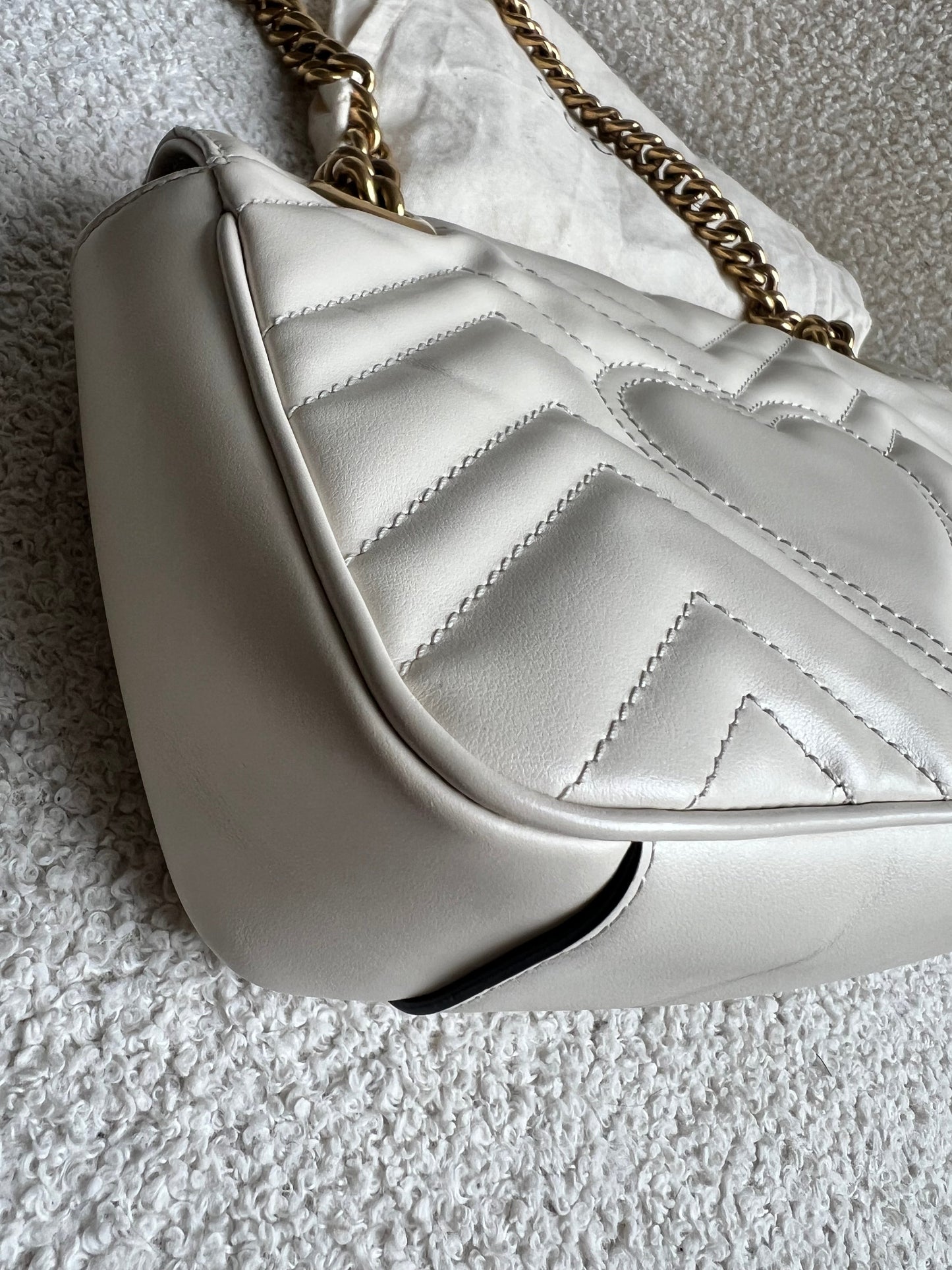 Gucci GG White Marmont Mini Shoulder Bag (RRP £1,890)
