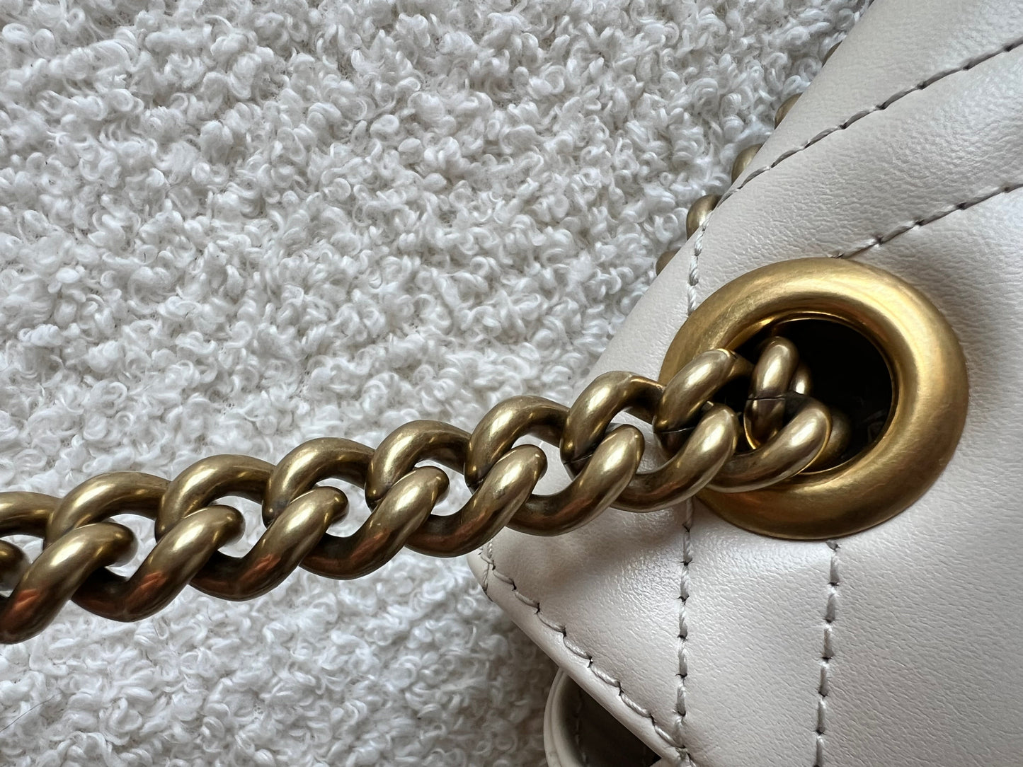 Gucci GG White Marmont Mini Shoulder Bag (RRP £1,890)