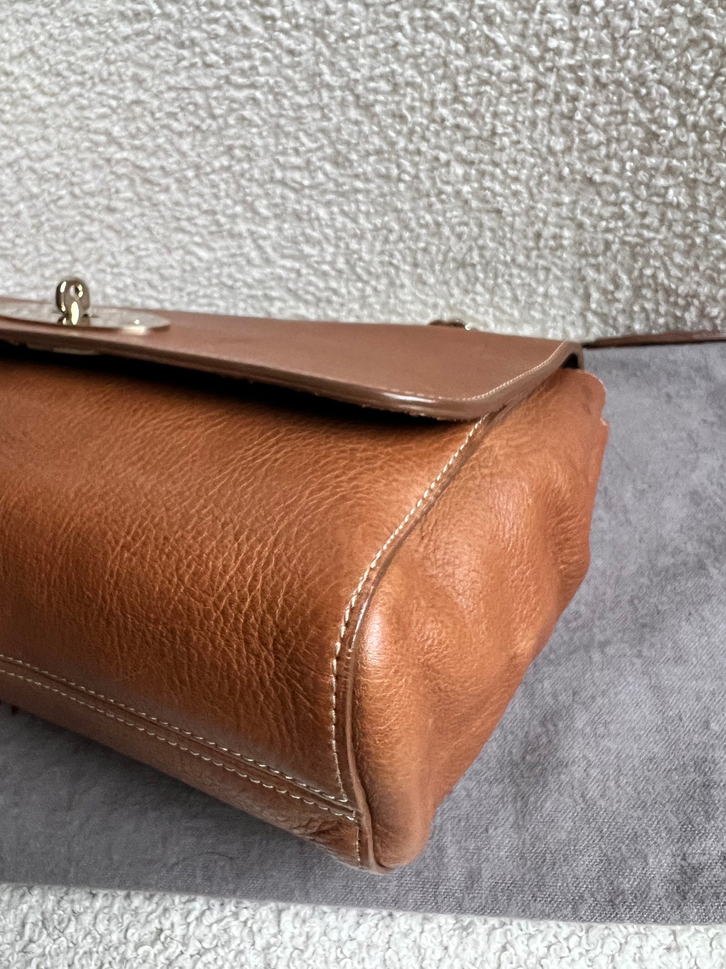 Mulberry Oak Medium Lily with Gold Hardware (RRP £1095)