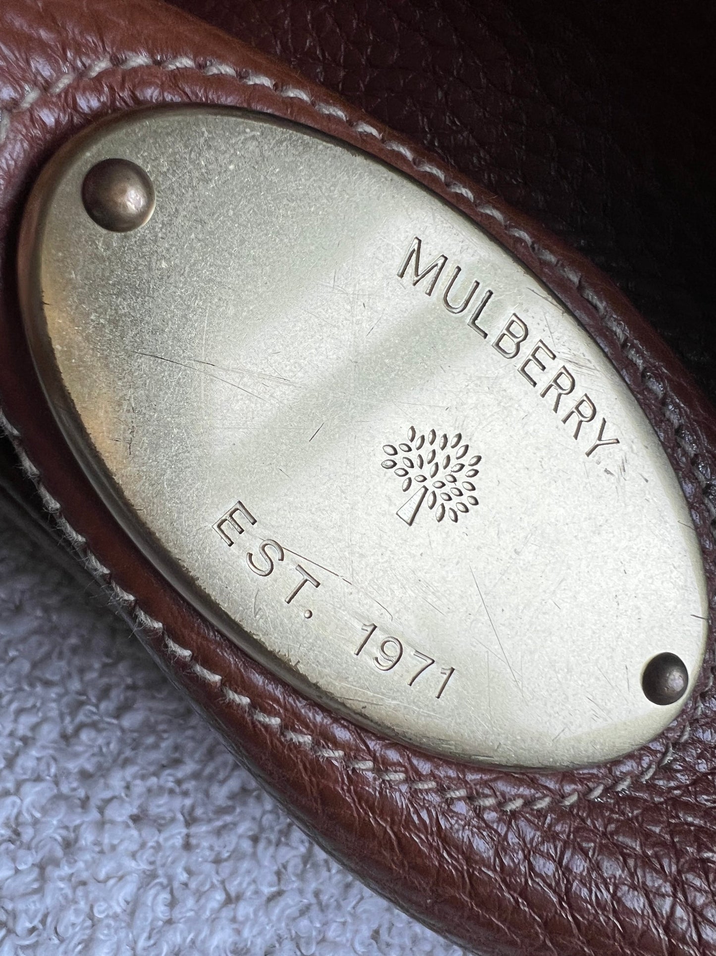 Mulberry Oak Mitzy Messenger