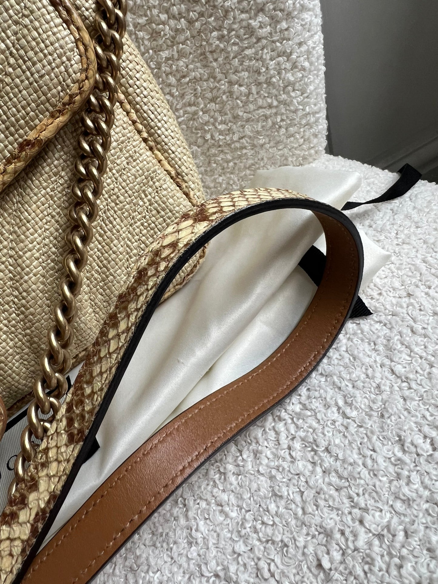 Gucci GG Beige Raffia Marmont Small Shoulder Bag (RRP £1,570)