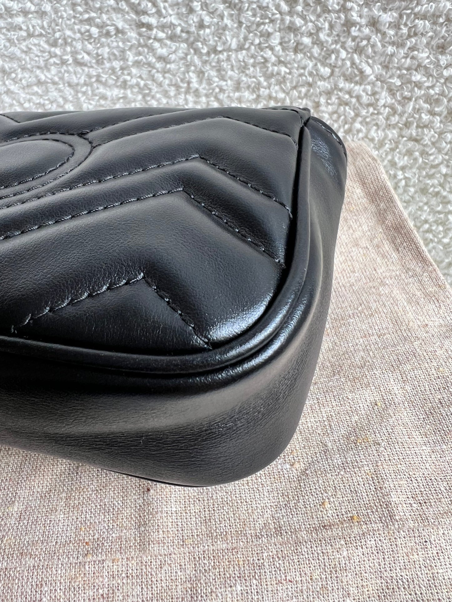 Gucci GG Black Marmont Super Mini Shoulder Bag (RRP £985)