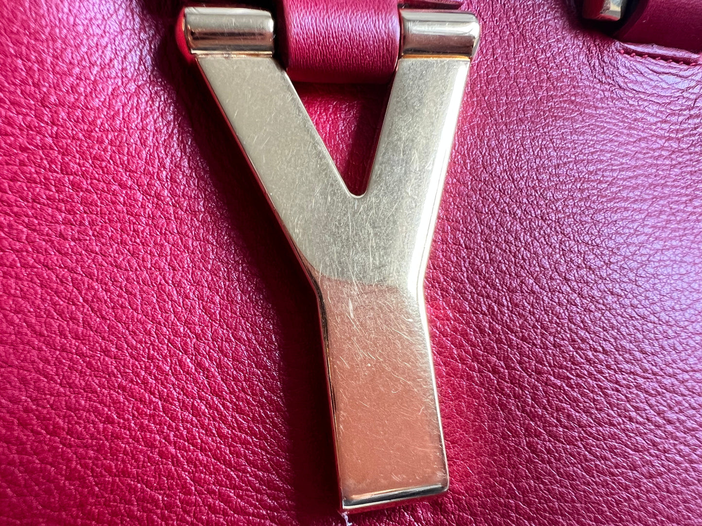 Yves Saint Laurent (YSL) Red Small Cabas Chyc Bag (RRP £1,350)