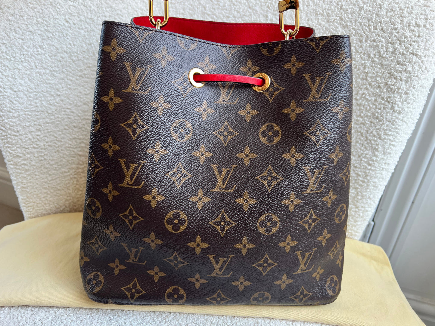 Louis Vuitton Neo Noe Monogram Coquelicot (RRP £1,790)