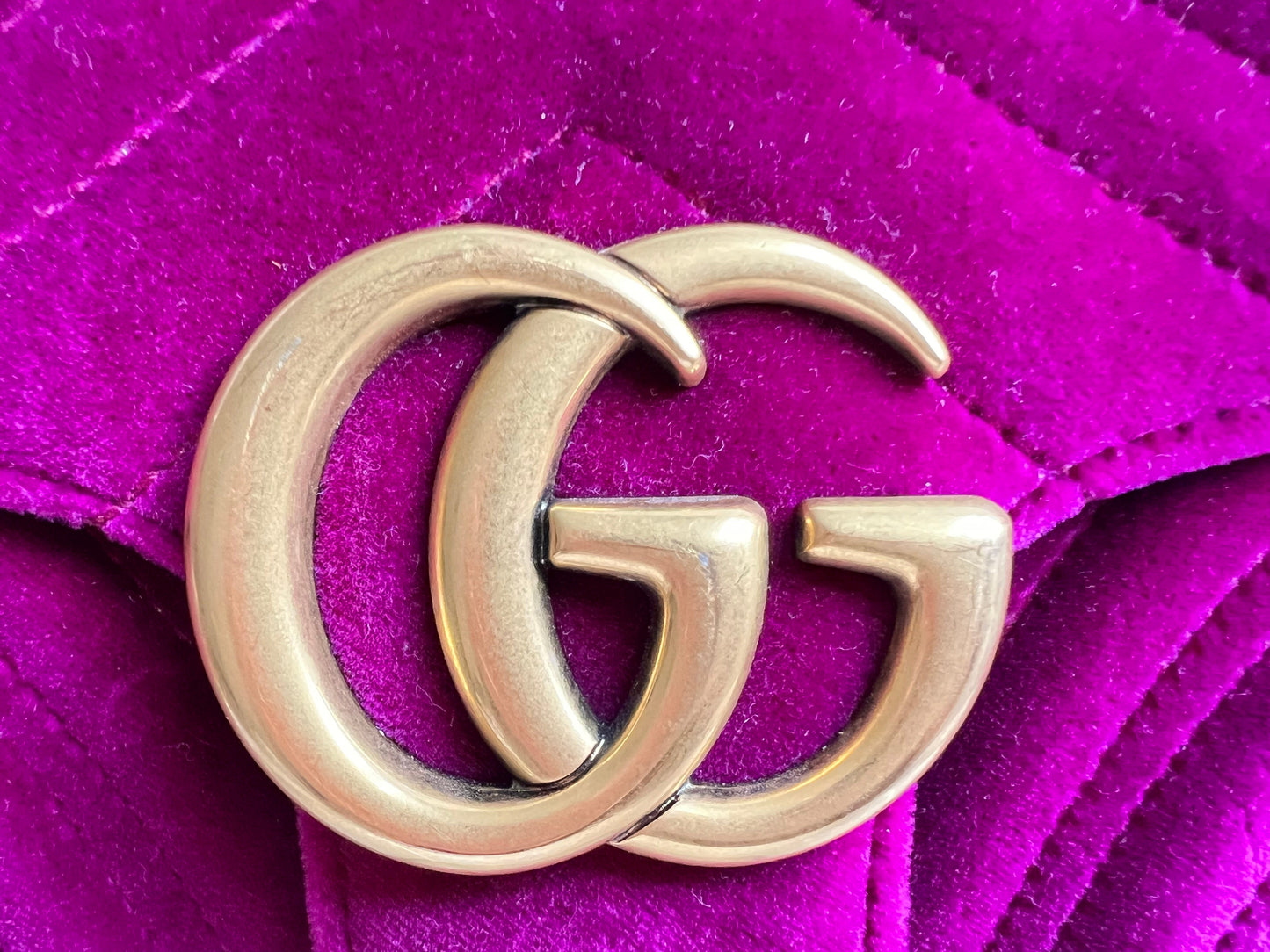 Gucci GG Fuchsia Velvet Marmont Small Shoulder Bag (RRP £1490)