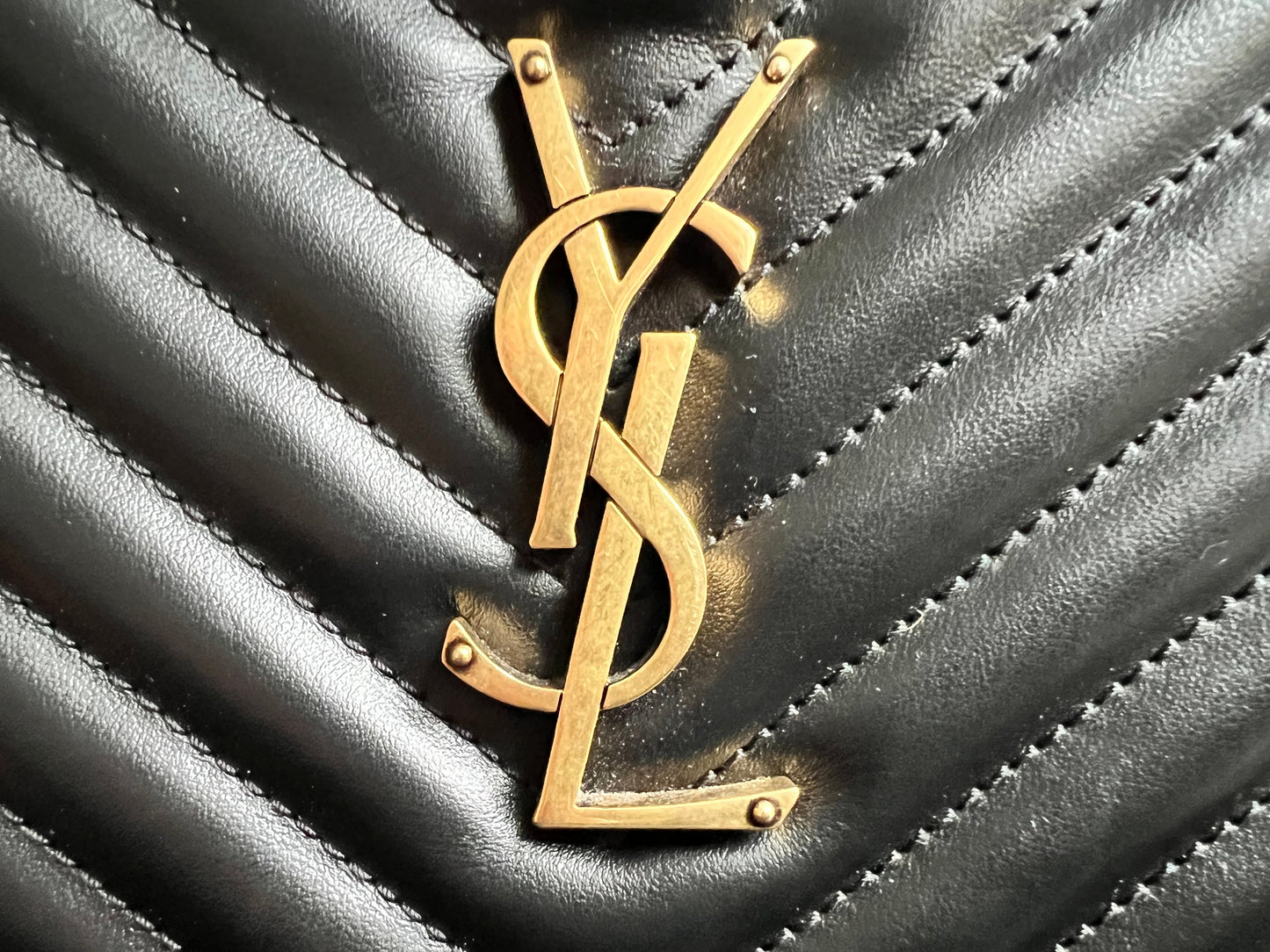 Yves Saint Laurent (YSL) Black Lou Camera Bag (RRP £1,350)