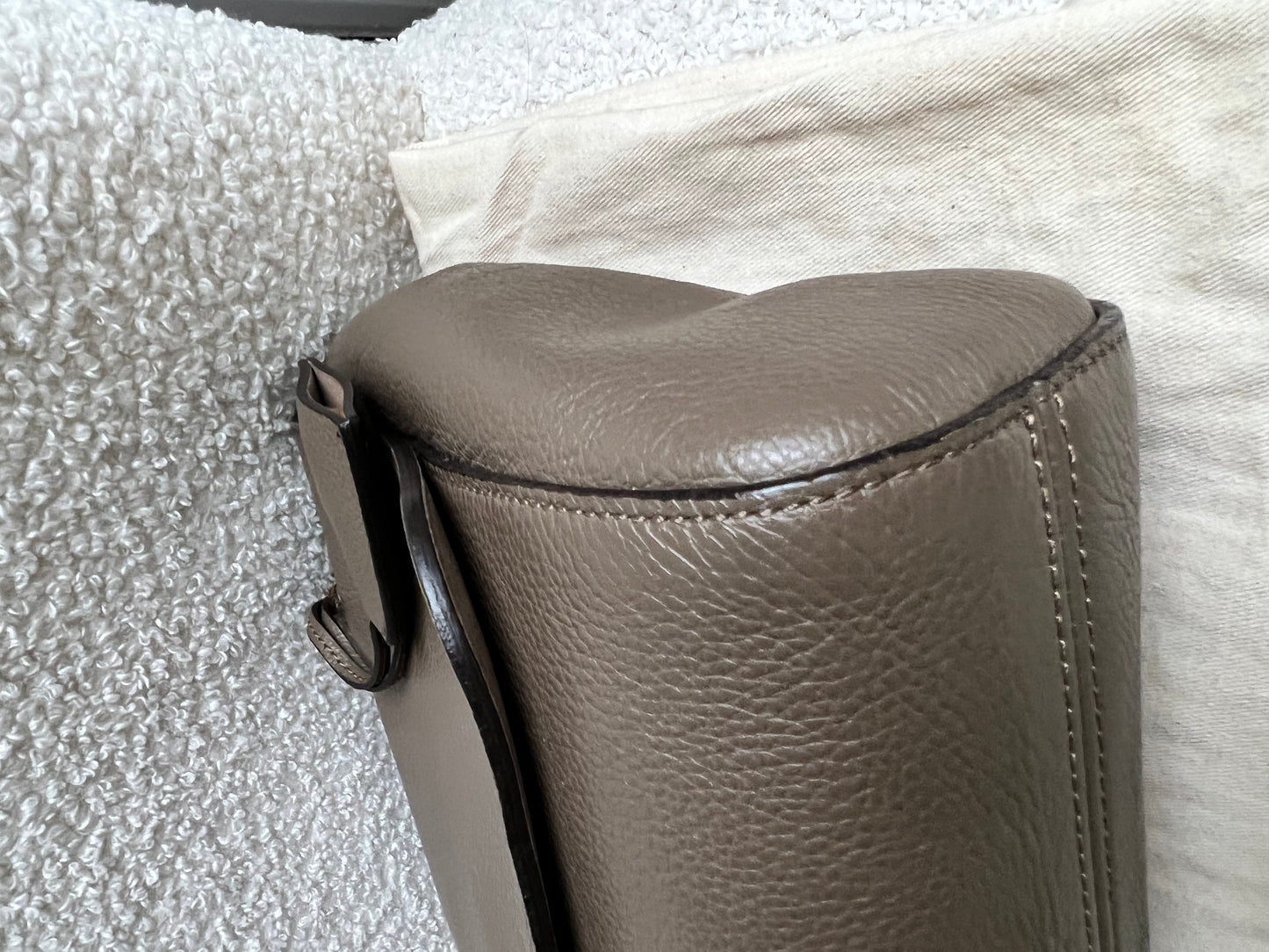 Mulberry Clay Medium Lily with Gold Hardware (RRP £1095)