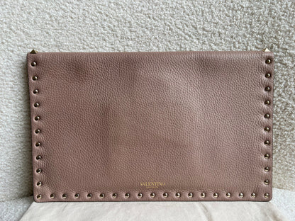 Valentino Garavani Rockstud Calfskin Clutch Pouch Rose Poudre (RRP £540)