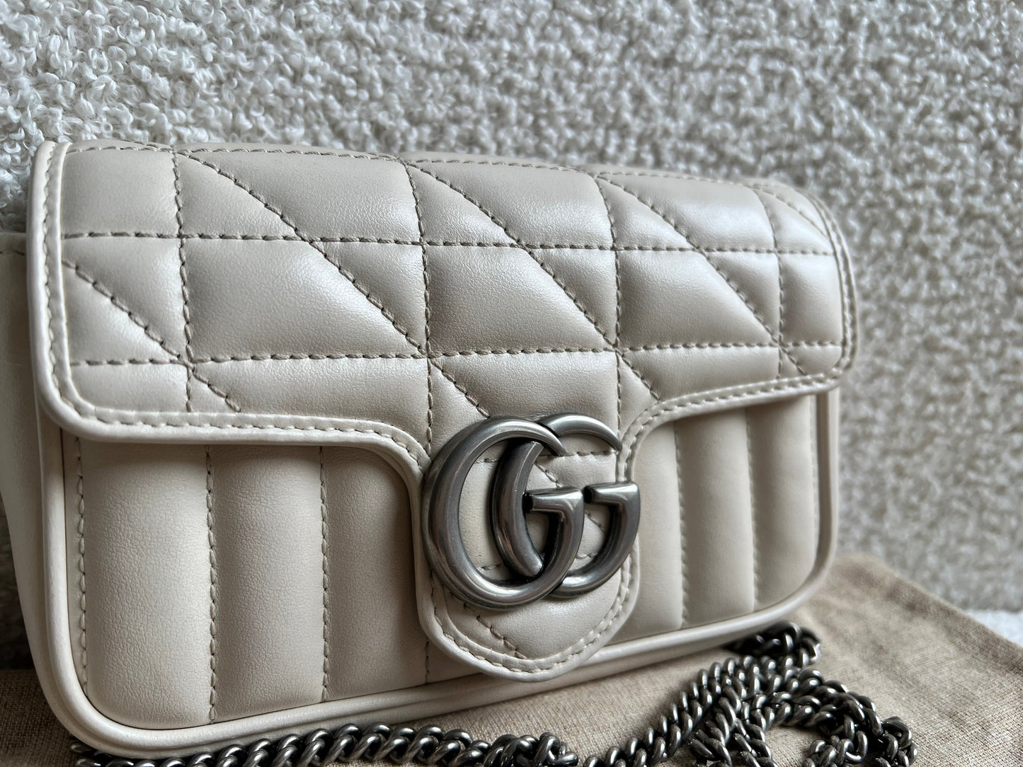 Gucci GG Cream Marmont Super Mini Aria Shoulder Bag (RRP £985)