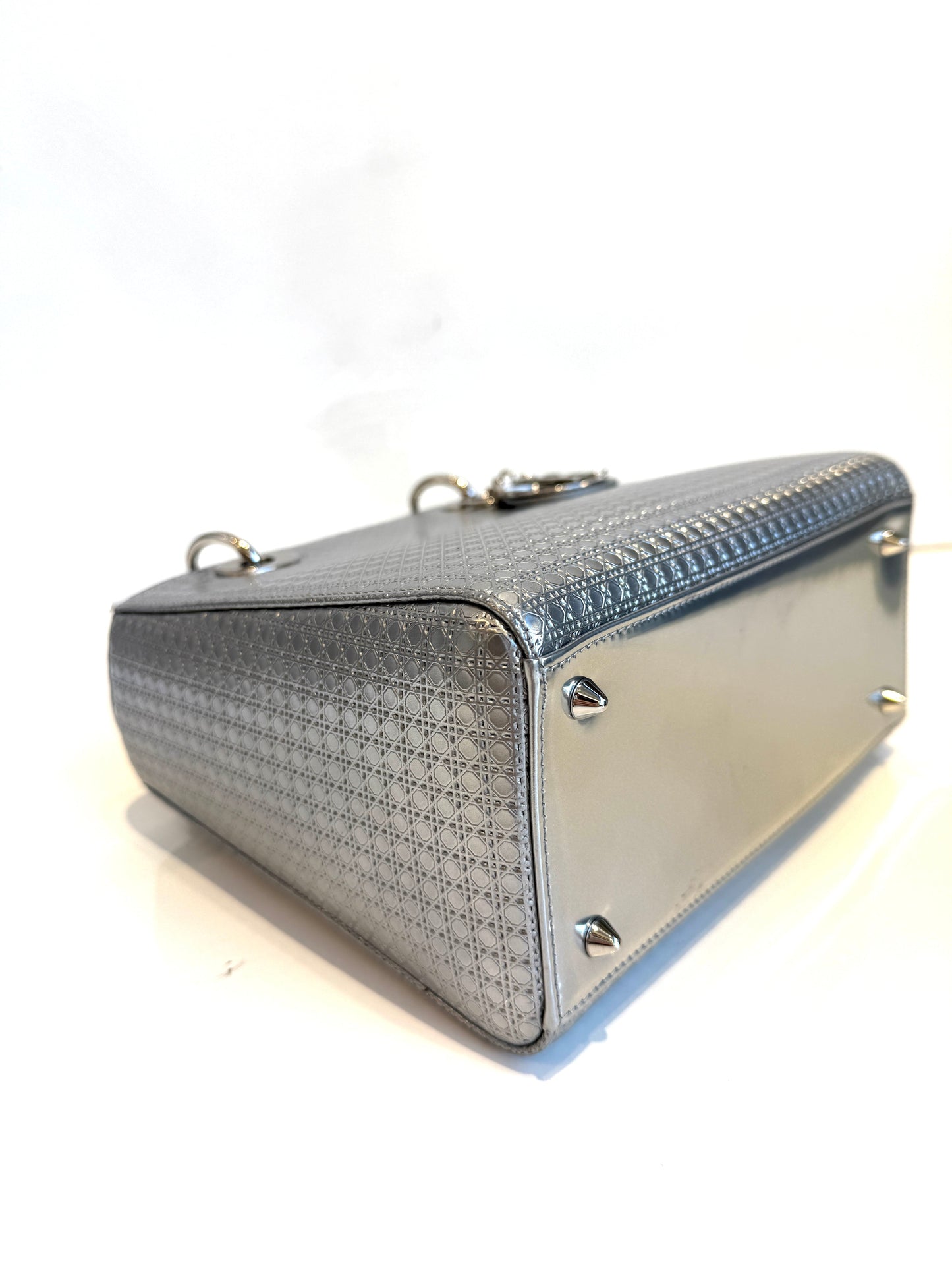 Cannage Lady Dior Medium