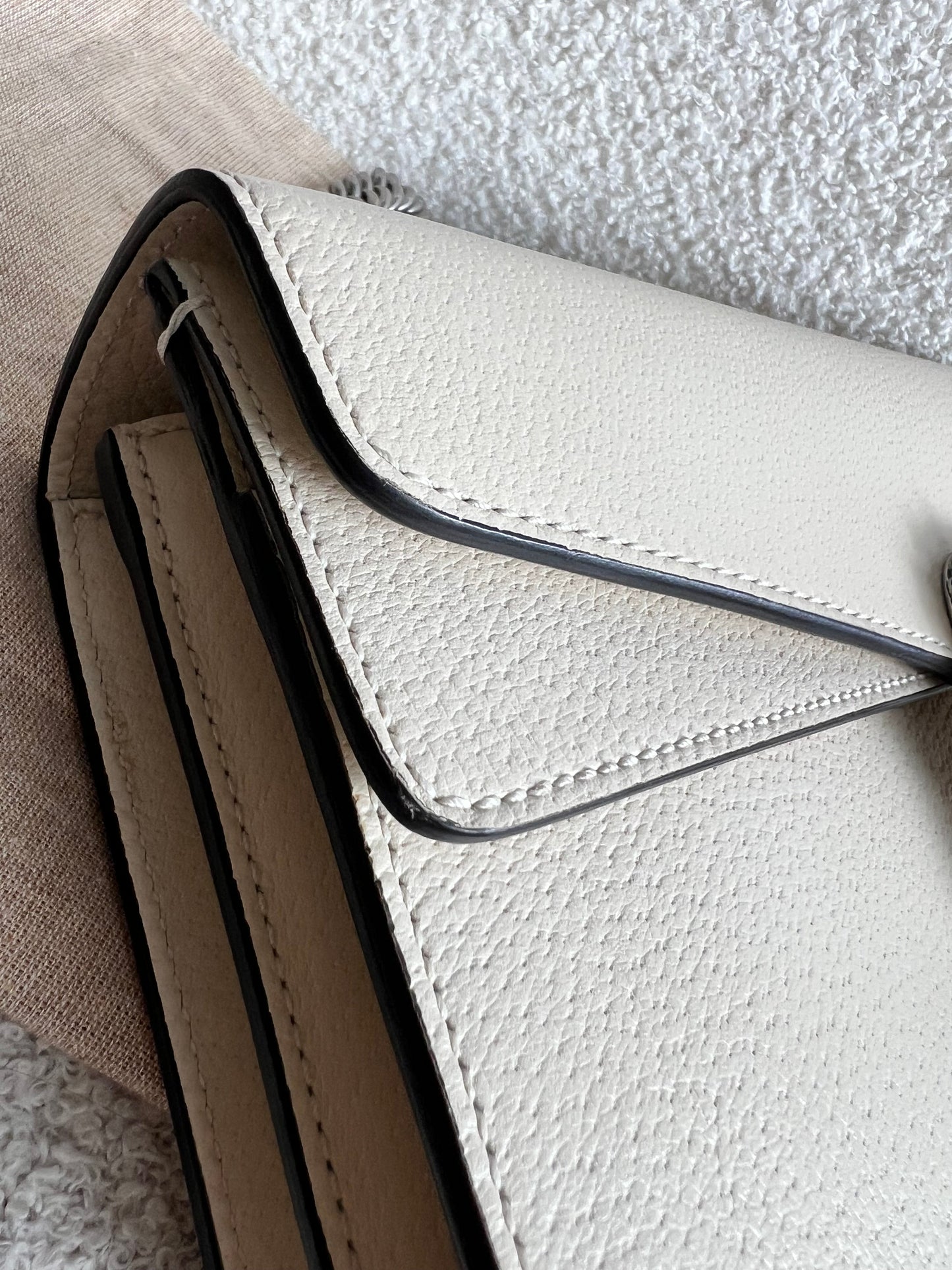 Gucci Dionysus GG White Small Shoulder Bag (RRP £2,670)