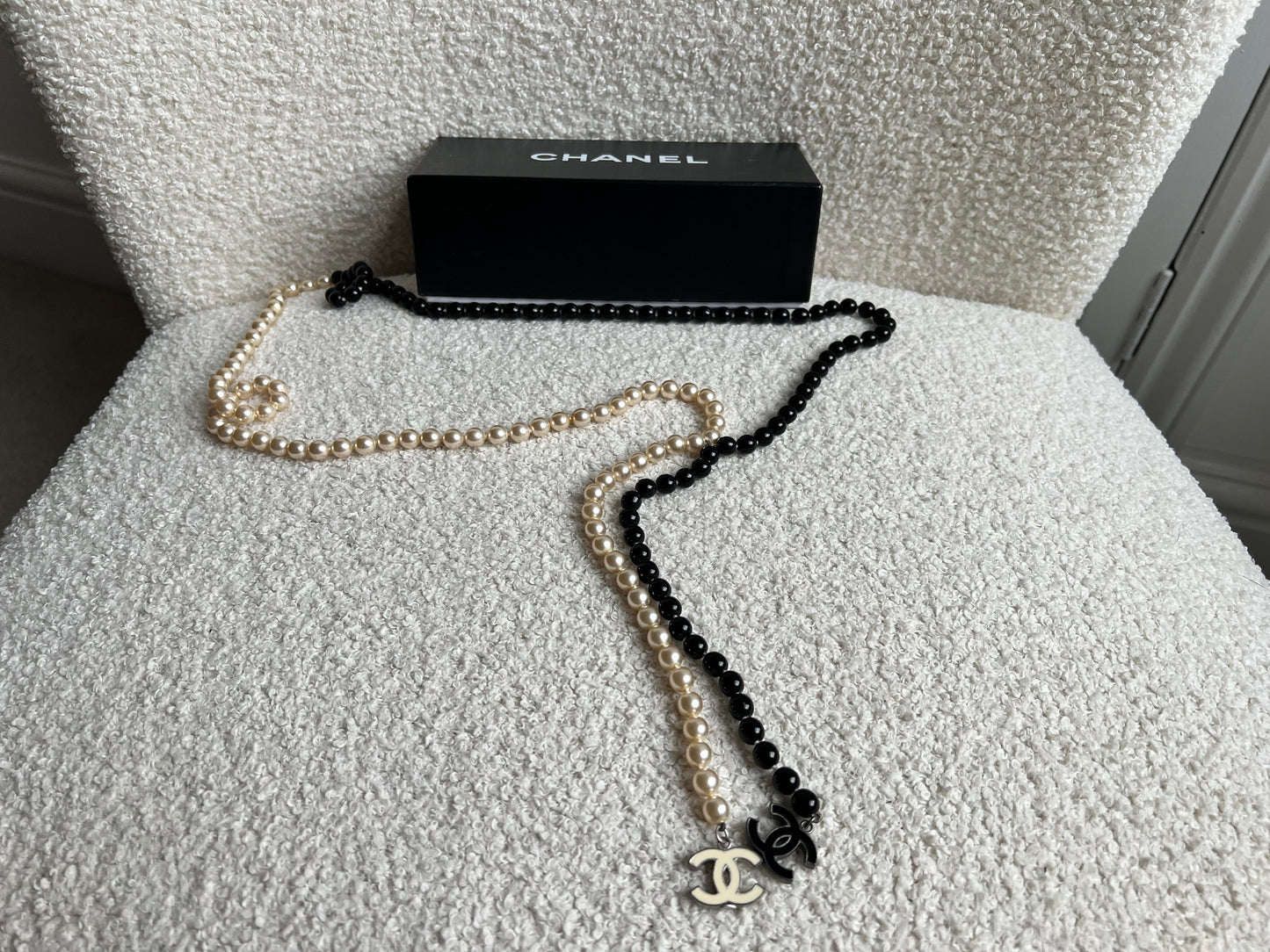 Chanel CC Black and White Beaded Long Lariat Necklace