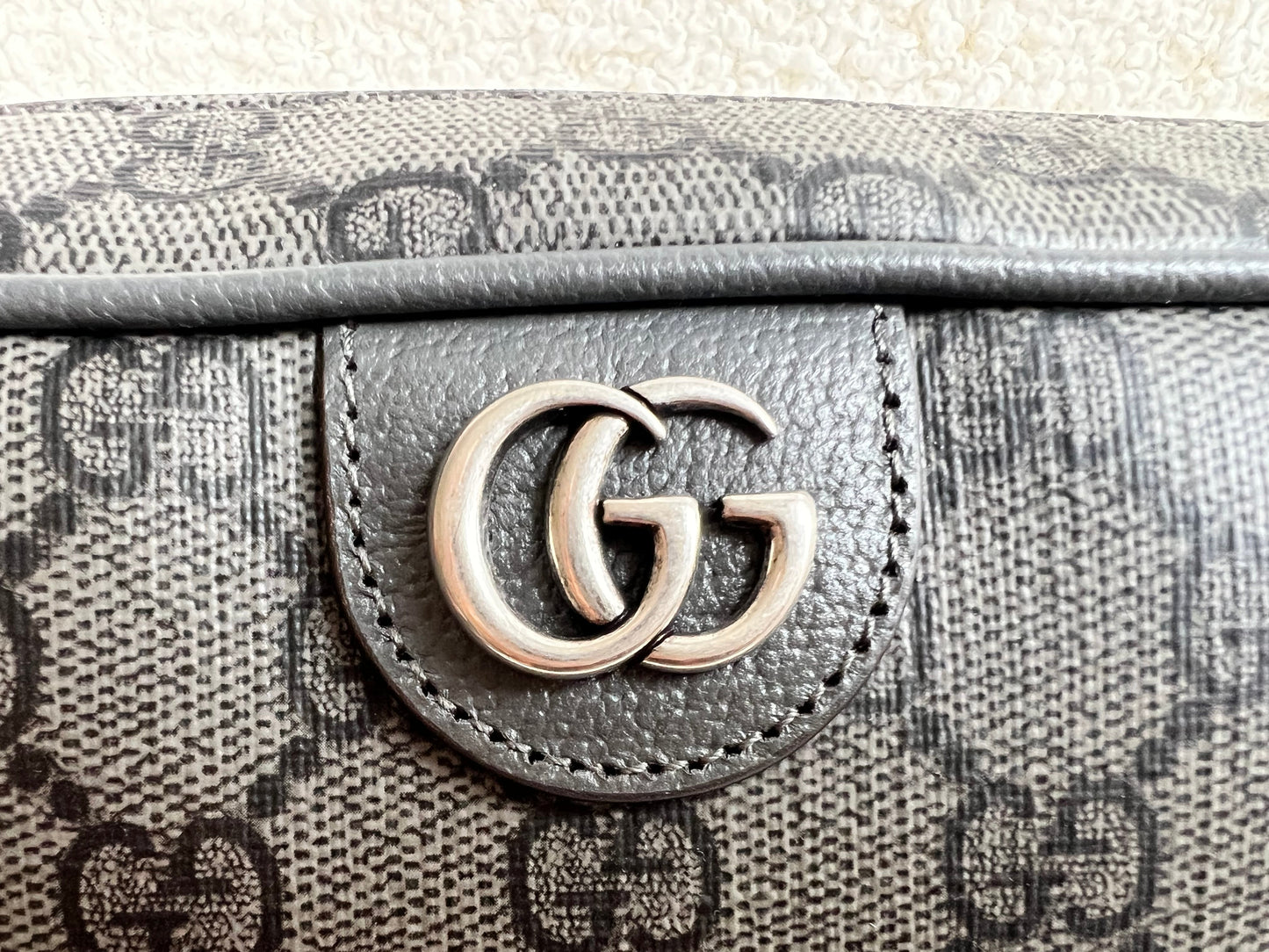 Gucci Grey / Black Supreme Toiletries Bag (RRP £575)