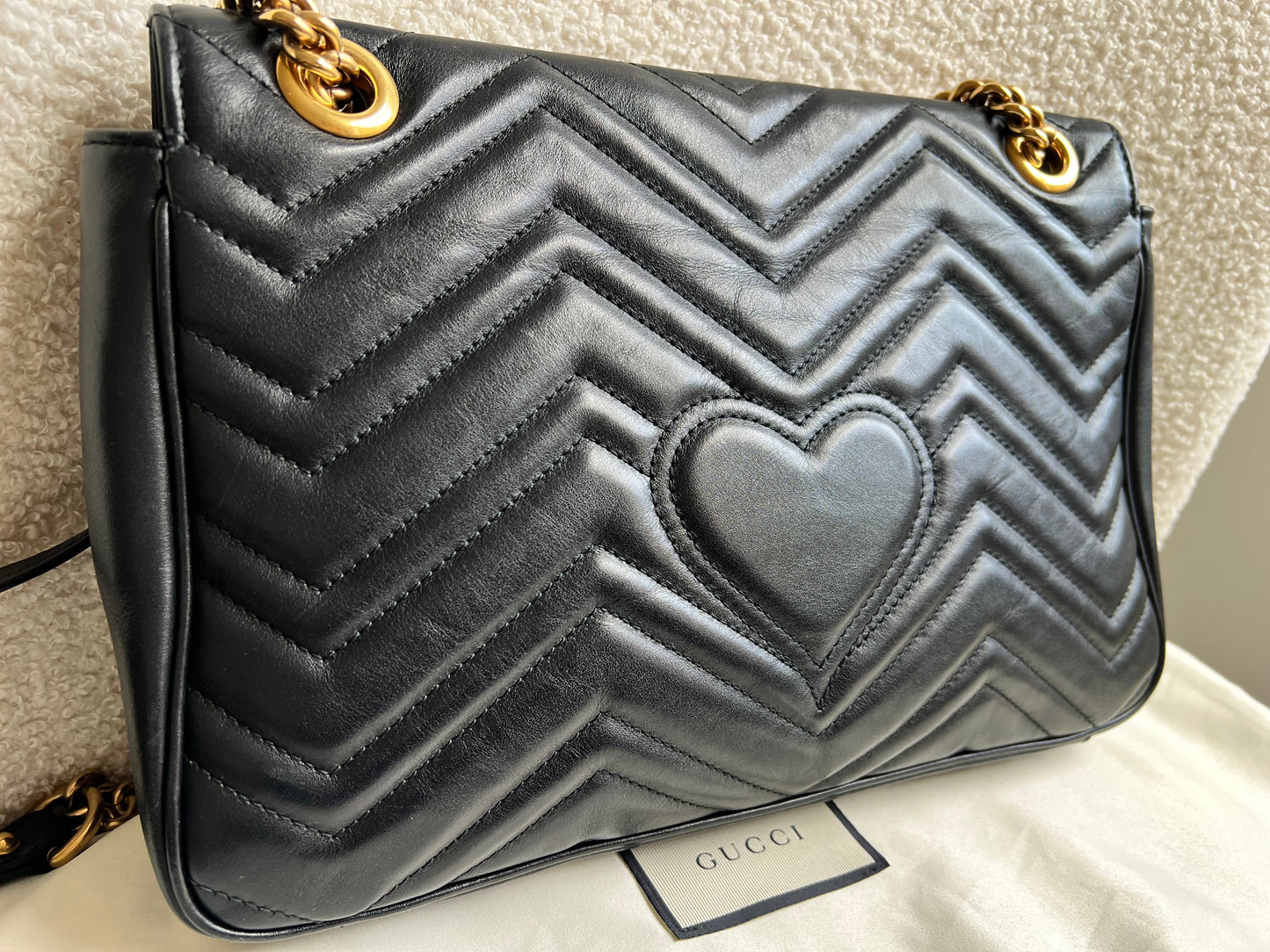 Gucci GG Black Marmont Medium Shoulder Bag (RRP £2,340)