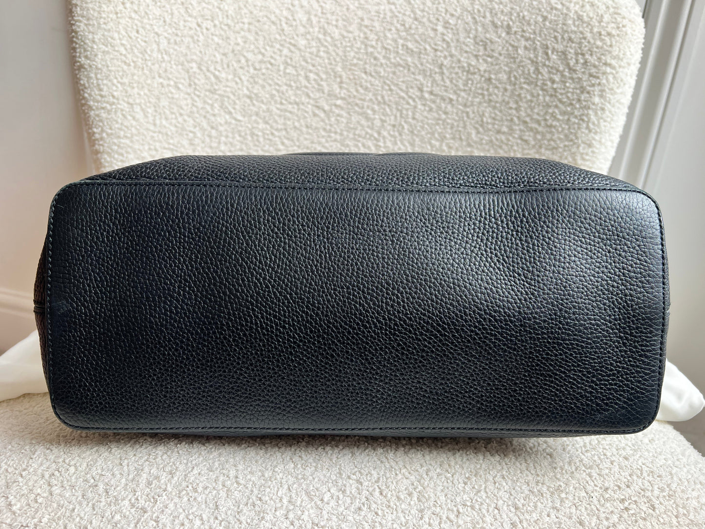 Gucci Soho Large Hobo in Black Pebbled Calfskin