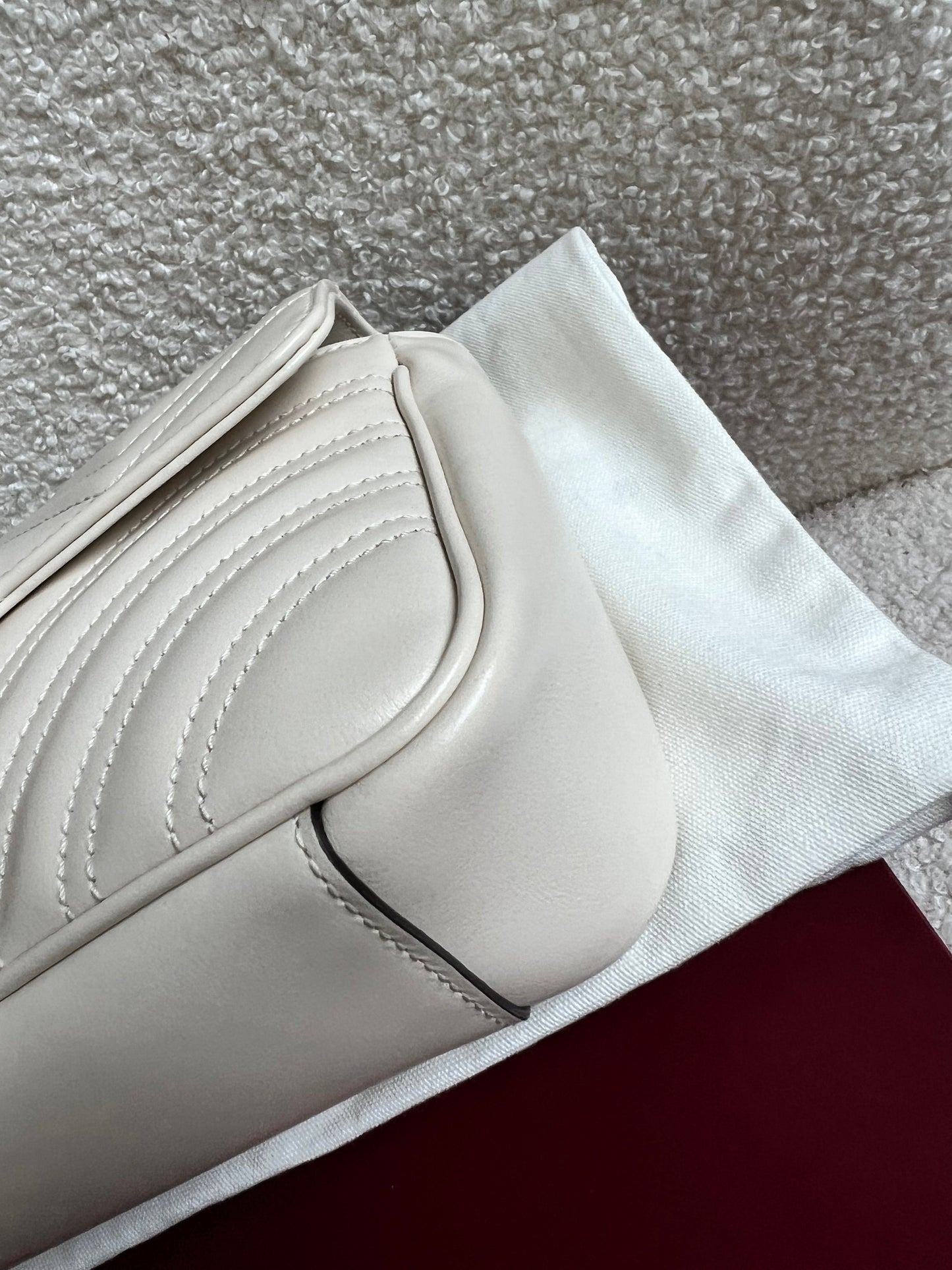 Gucci GG White Marmont Mini Shoulder Bag (RRP £1,890)